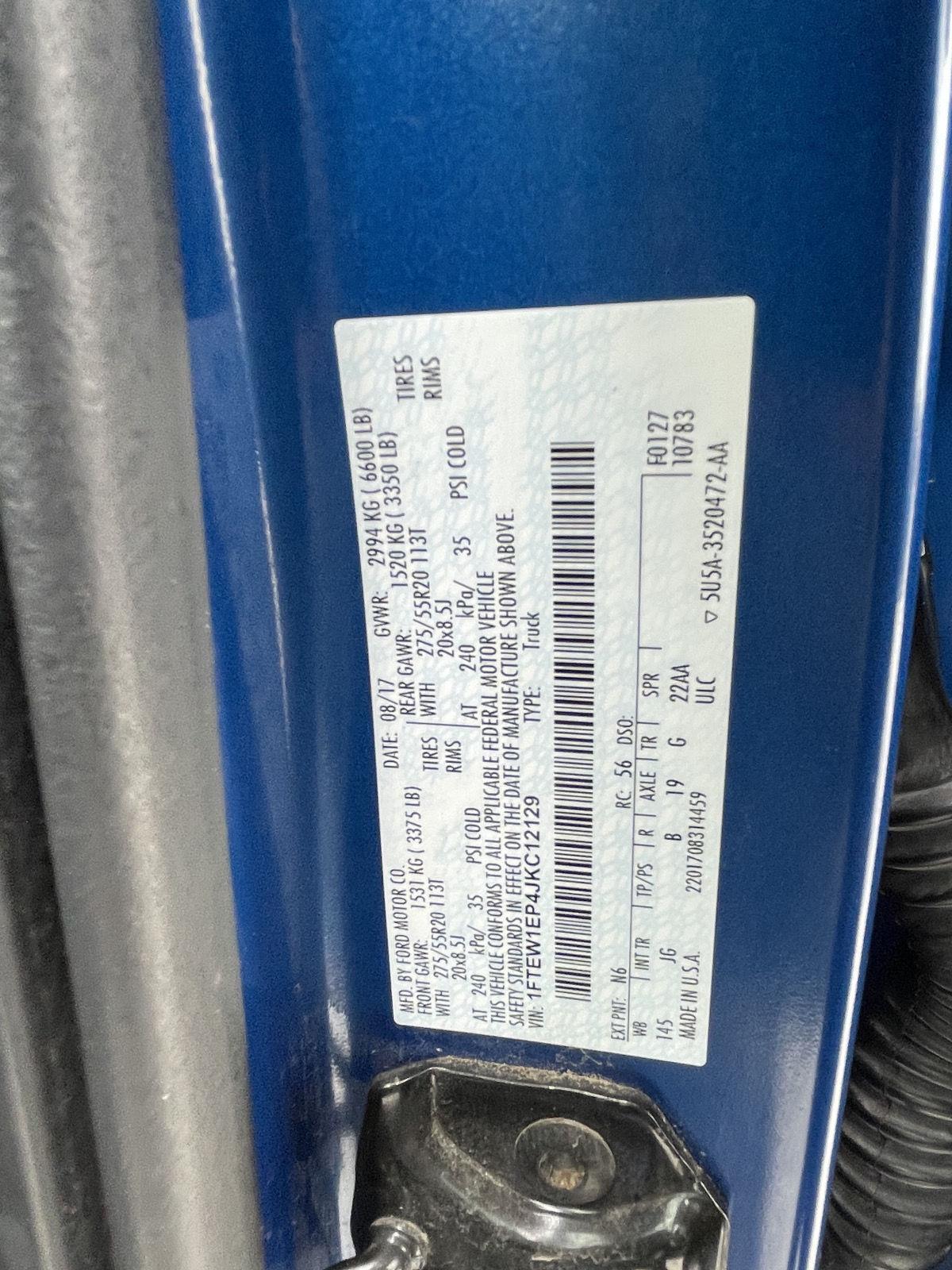Vehicle photo 12
