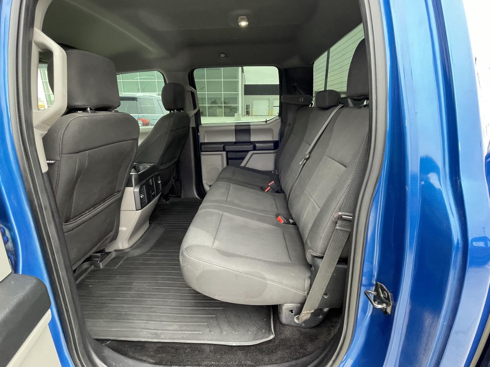 Vehicle photo 16