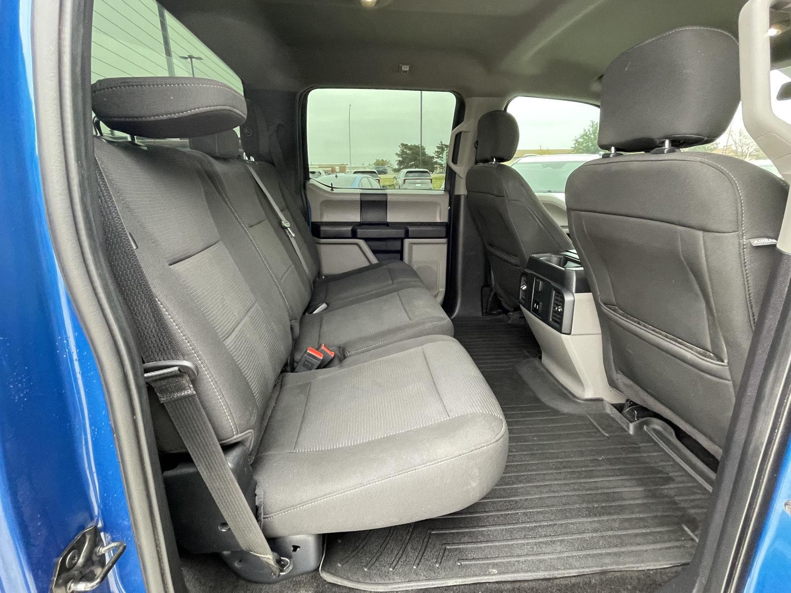 Vehicle photo 17