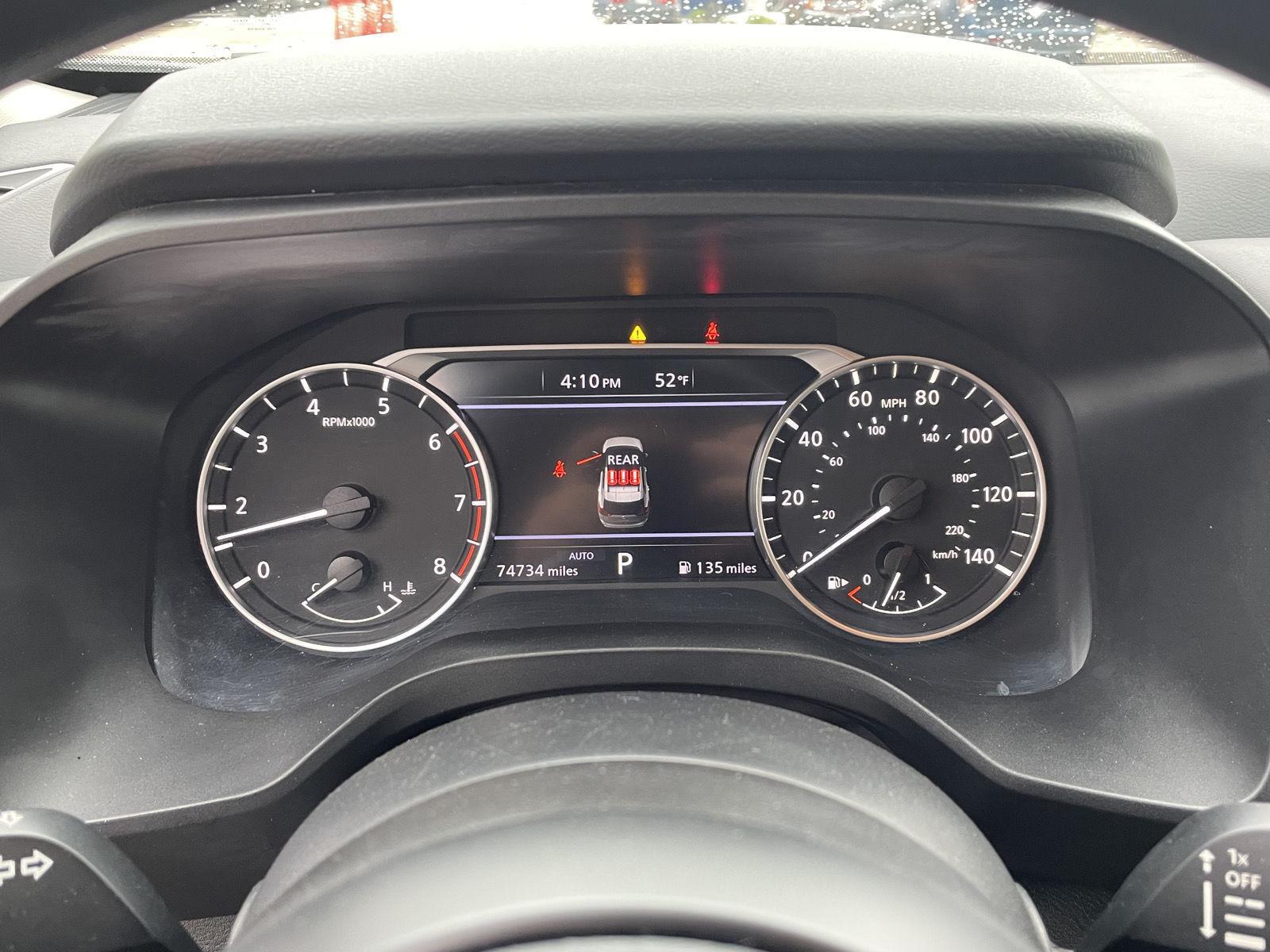 Vehicle photo 3