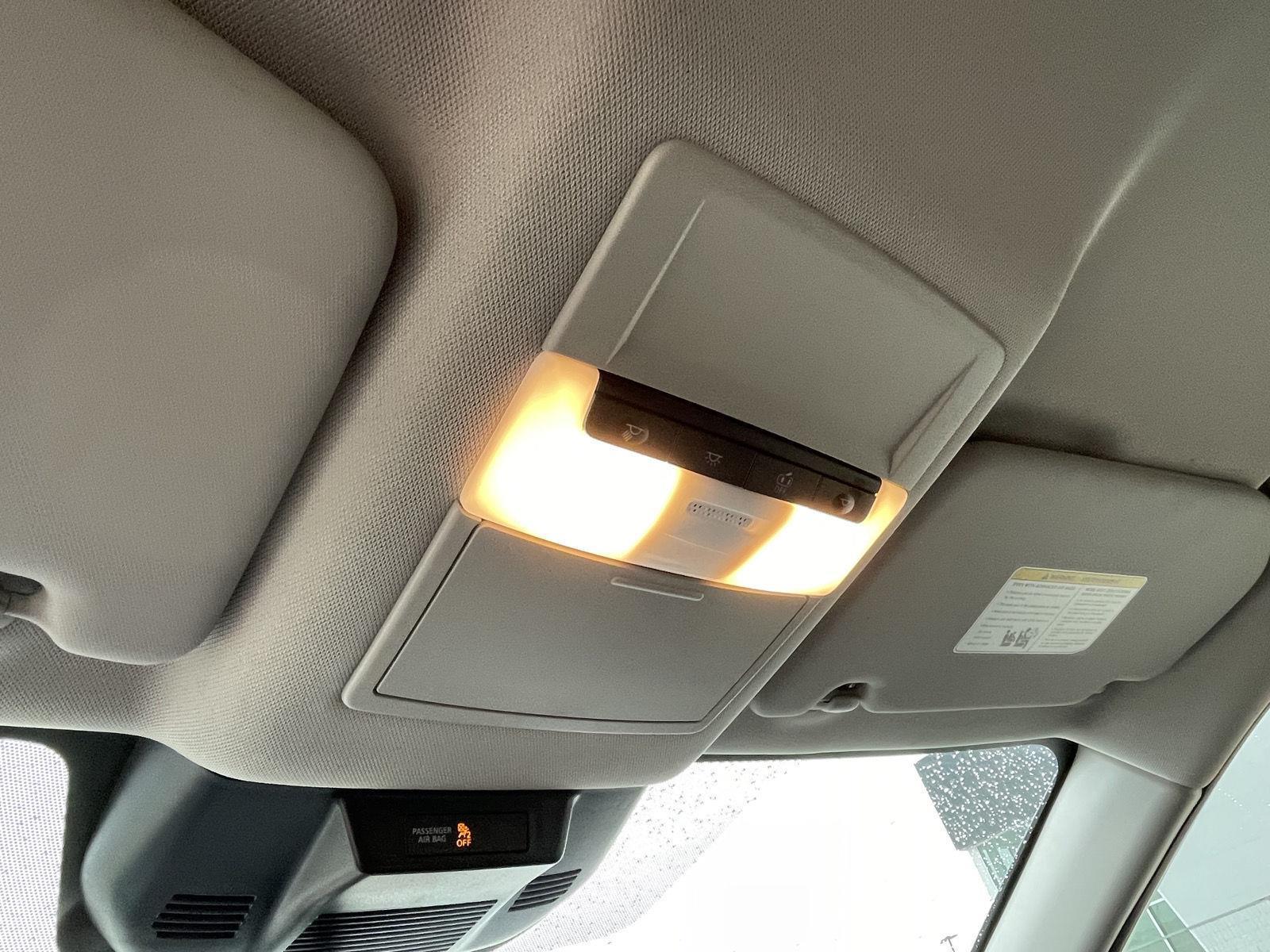 Vehicle photo 15