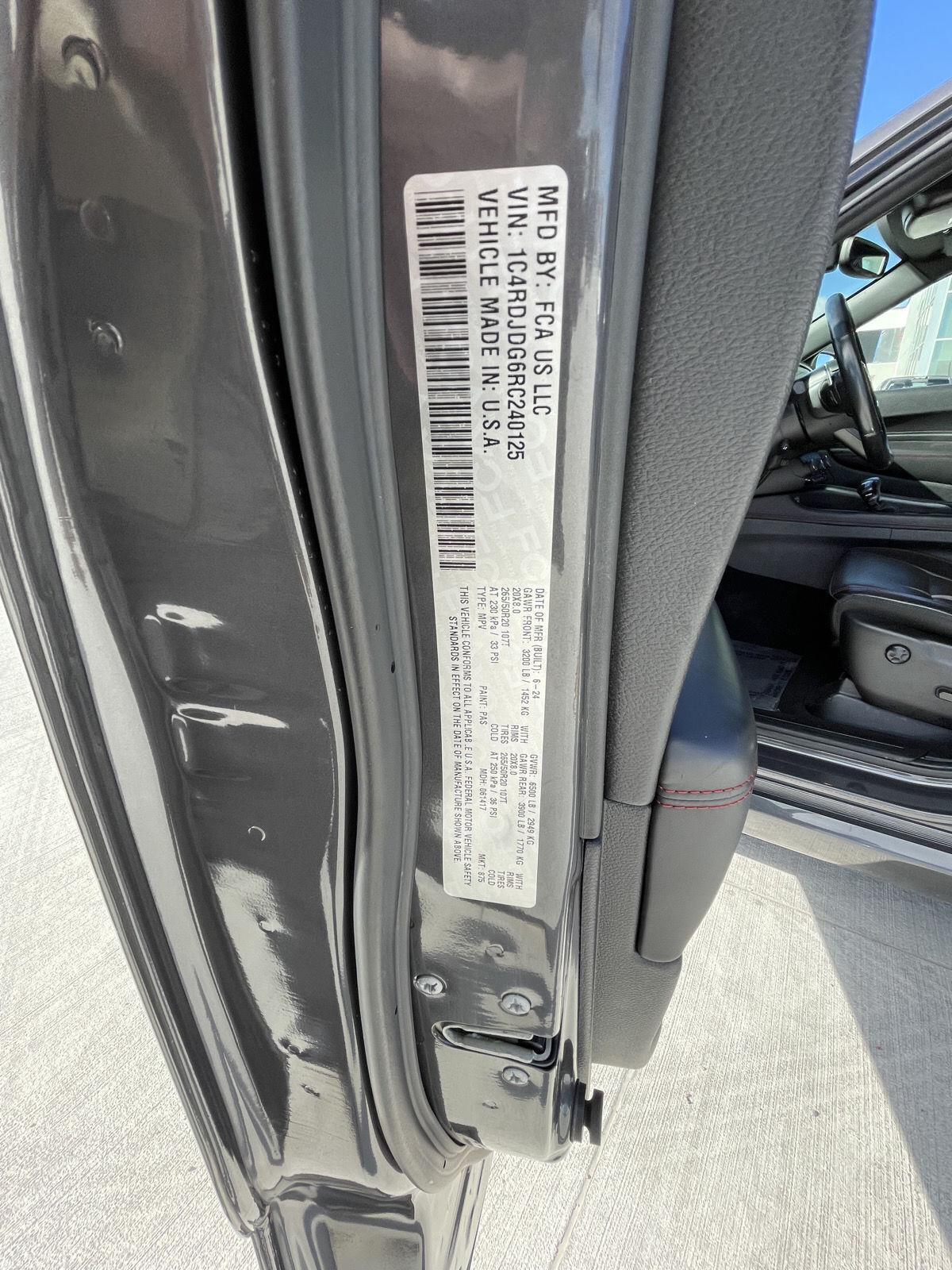 Vehicle photo 11