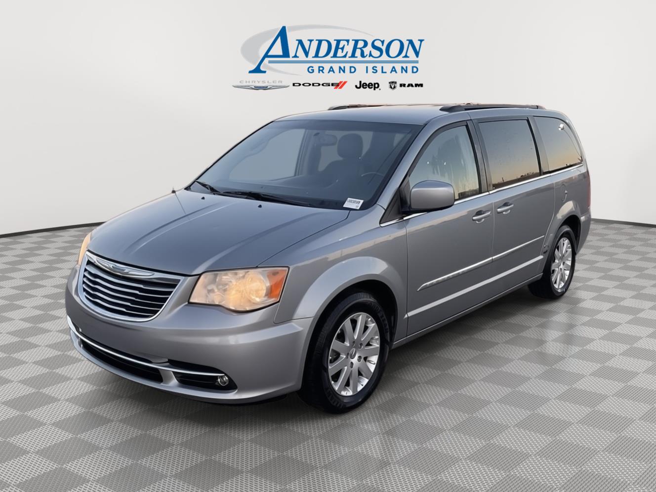 Billet Silver Metallic Clearcoat 2015 Chrysler Town & Country Minivan Front-Wheel Drive 6-Speed Automatic