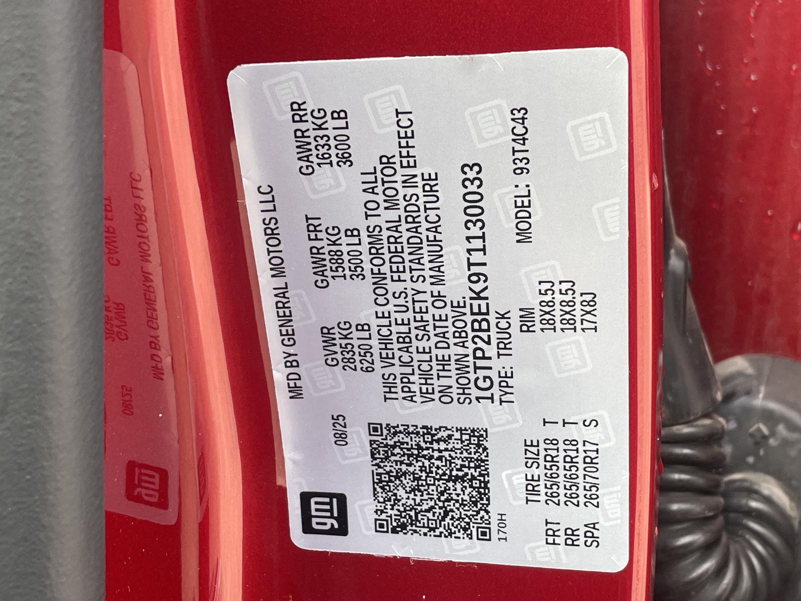 Vehicle photo 11
