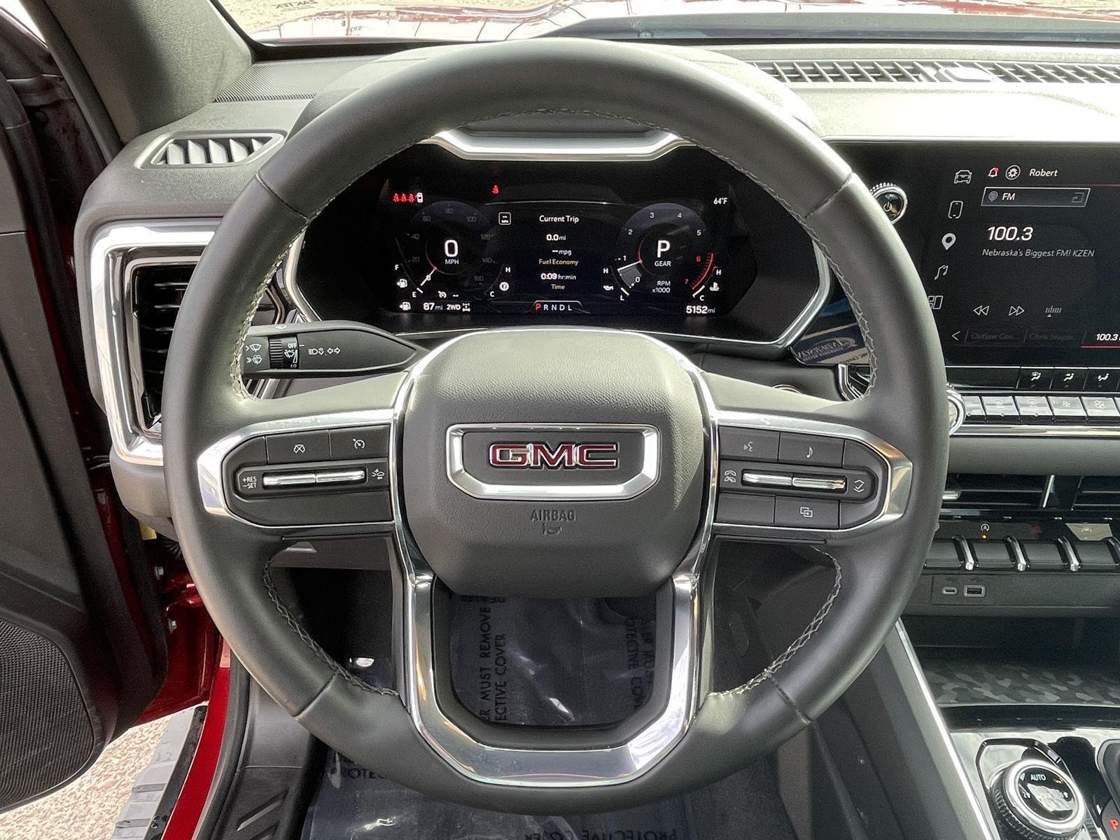 Vehicle photo 13