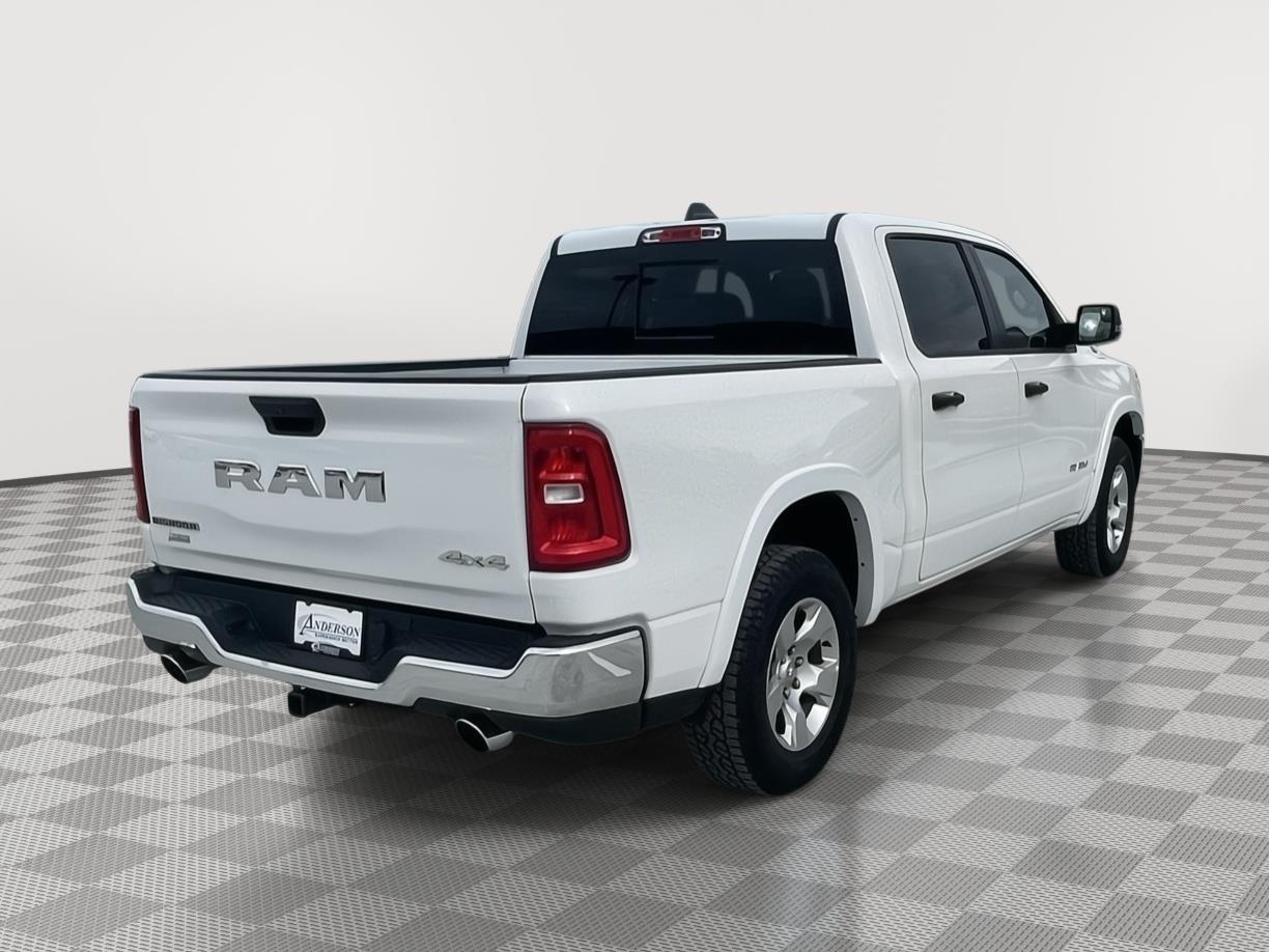 Vehicle photo 6