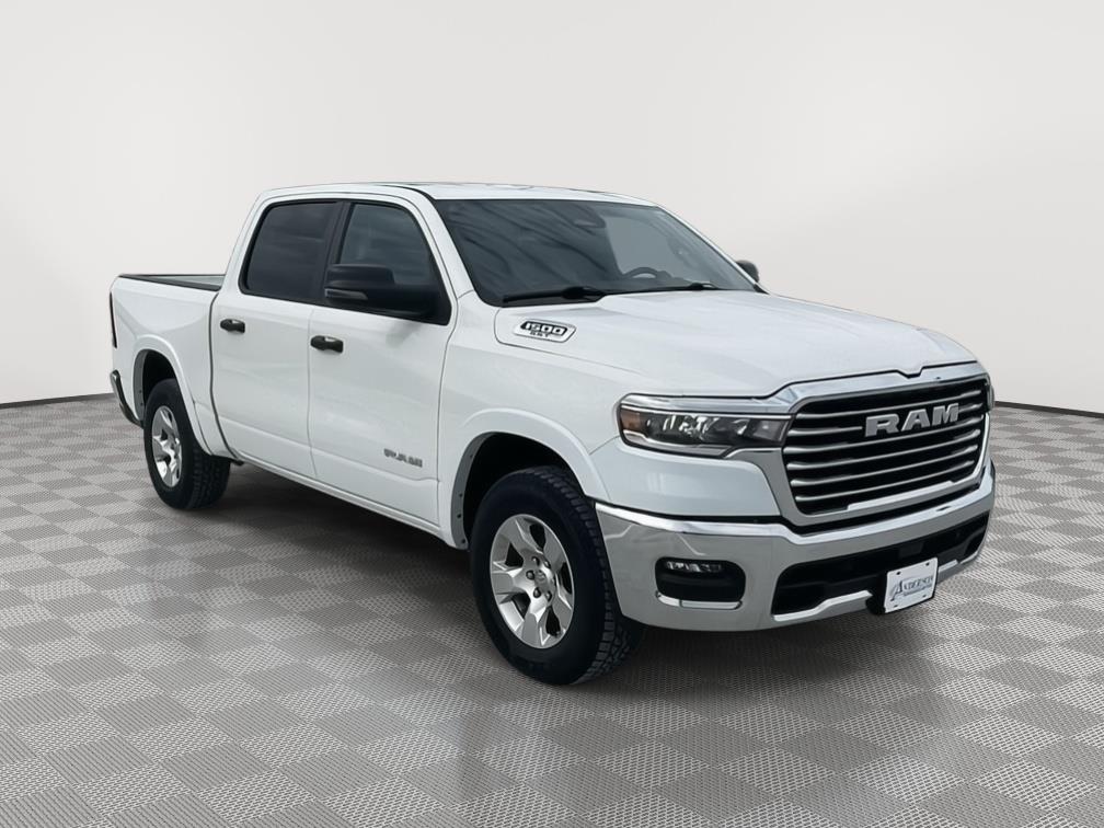 Vehicle photo 8