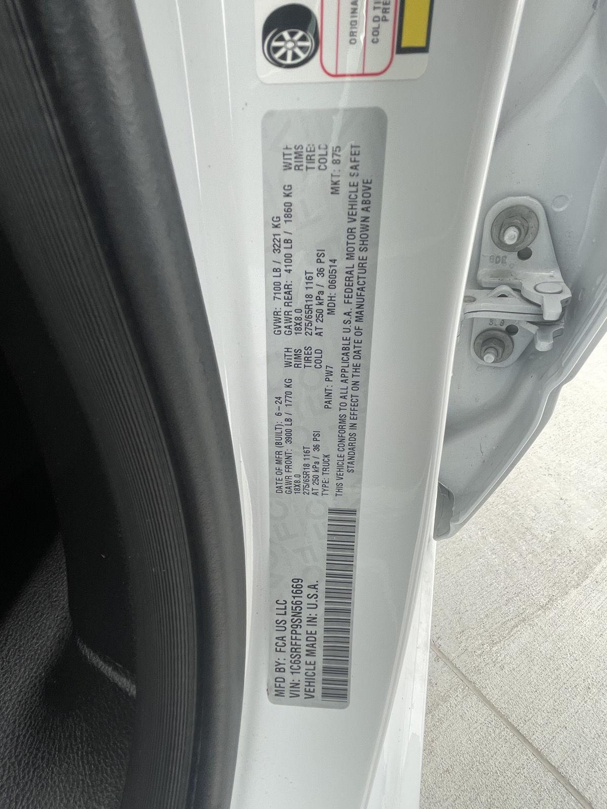 Vehicle photo 11