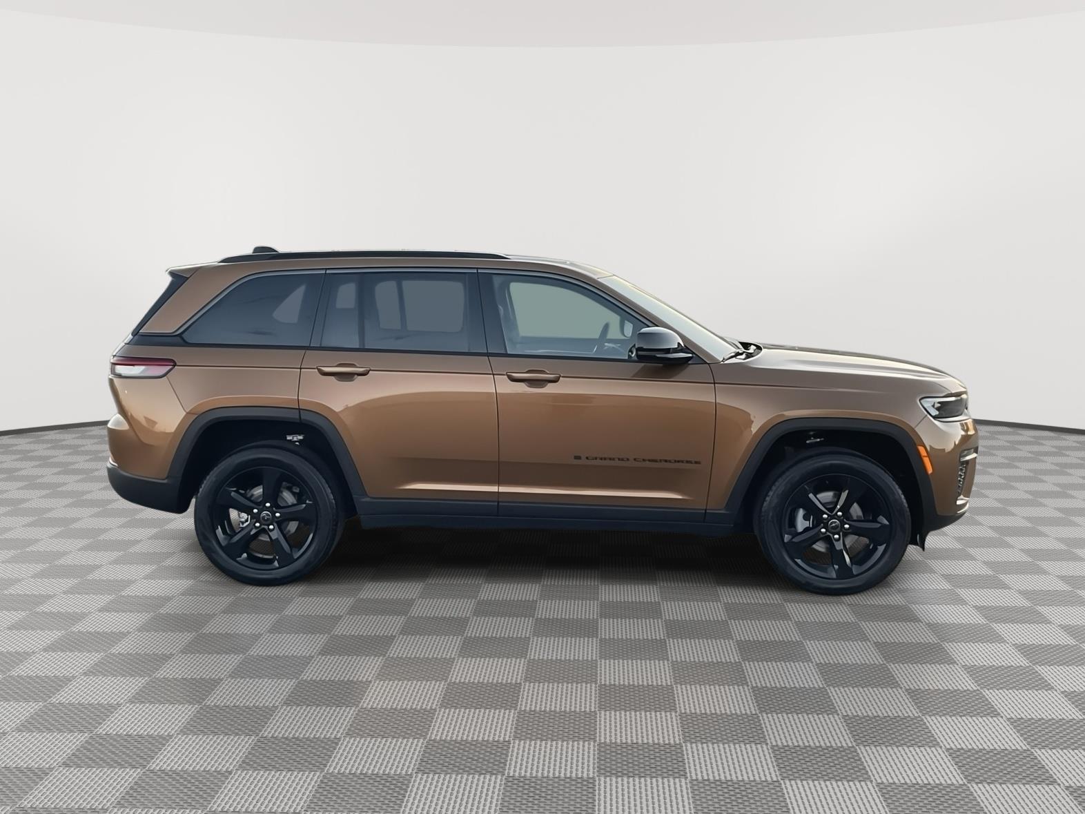 Vehicle photo 6
