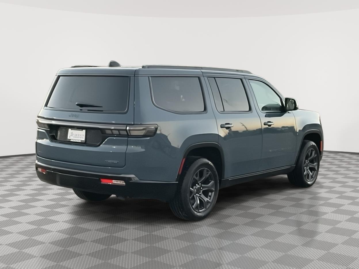 Vehicle photo 5