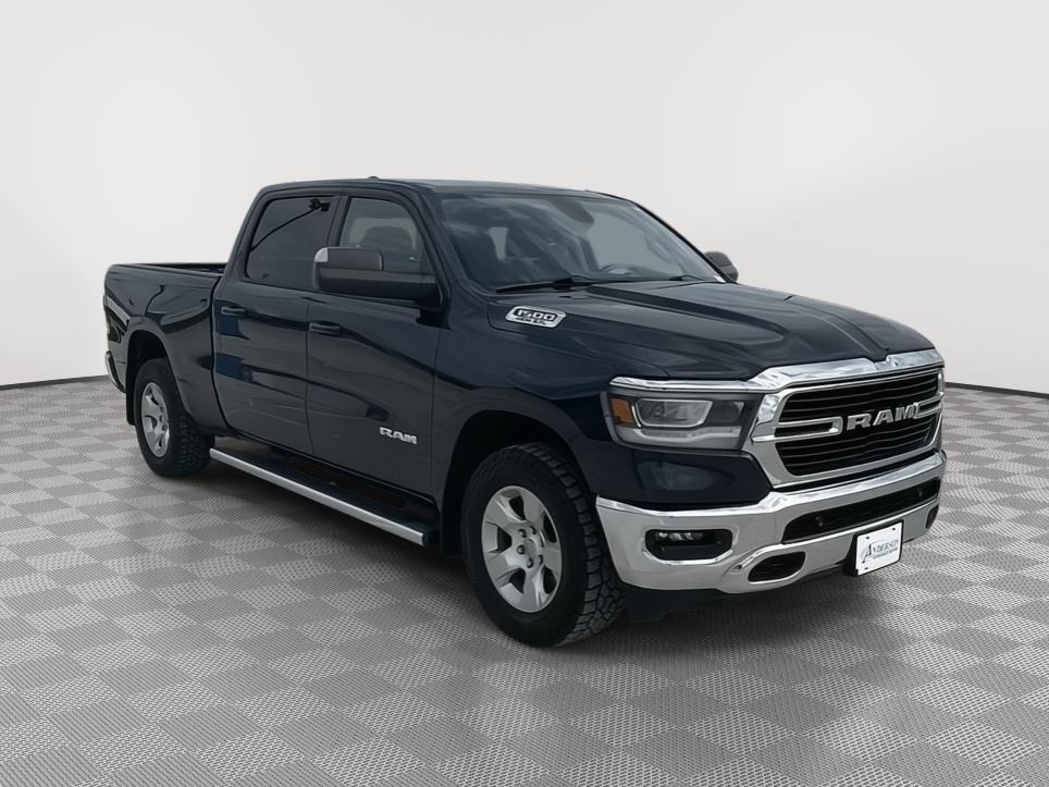 Vehicle photo 8