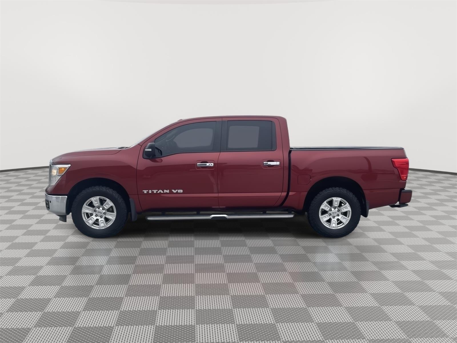 Vehicle photo 2