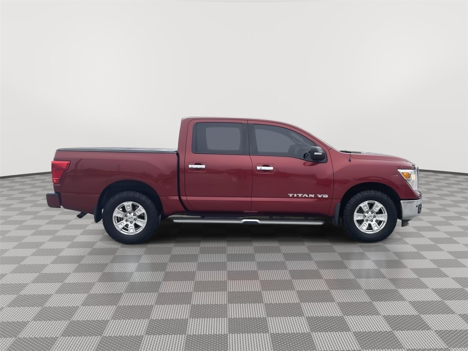 Vehicle photo 7