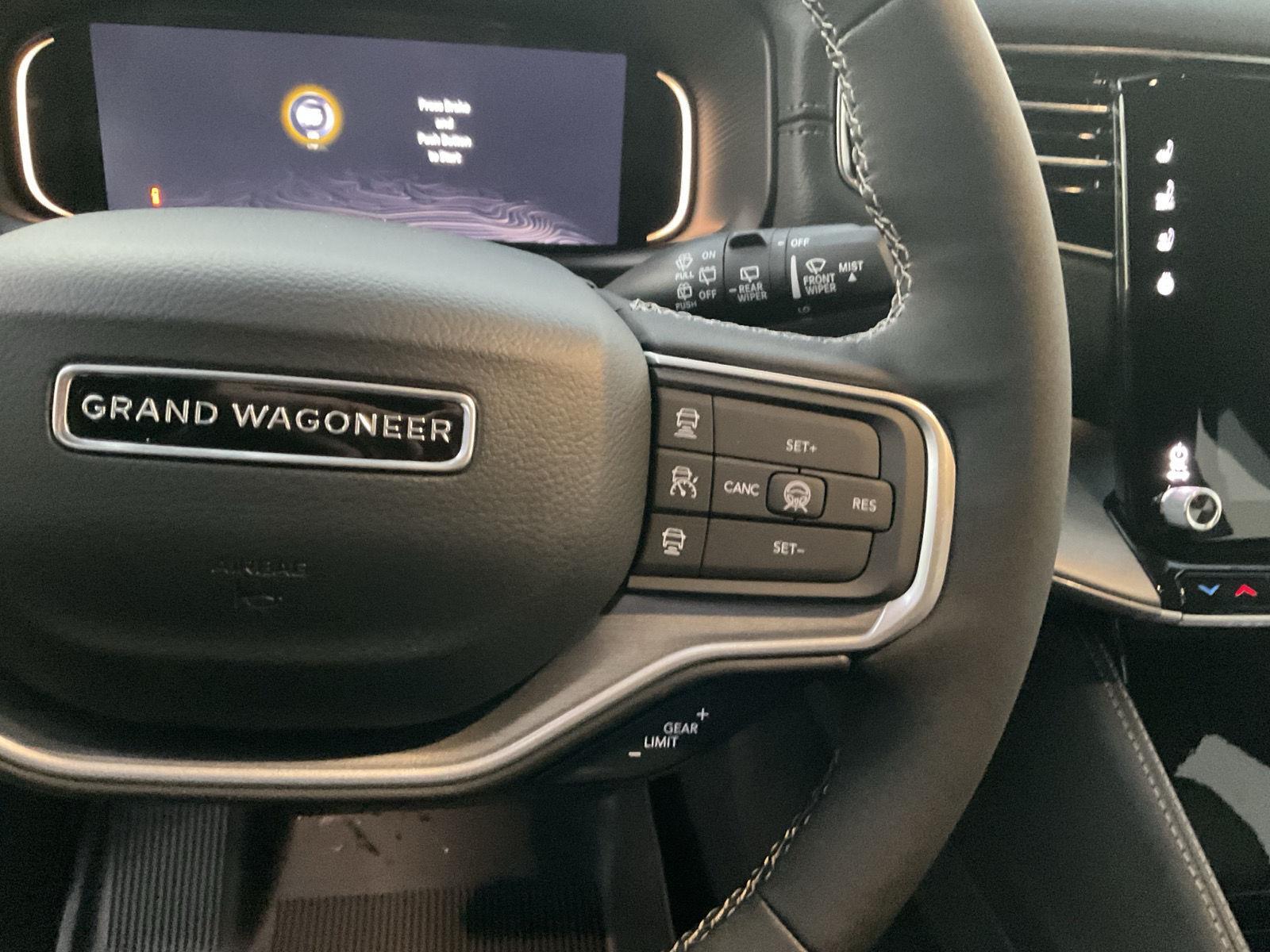 Vehicle photo 11