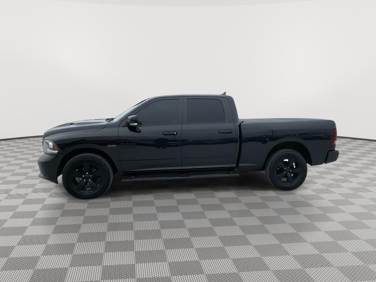 Vehicle photo 2