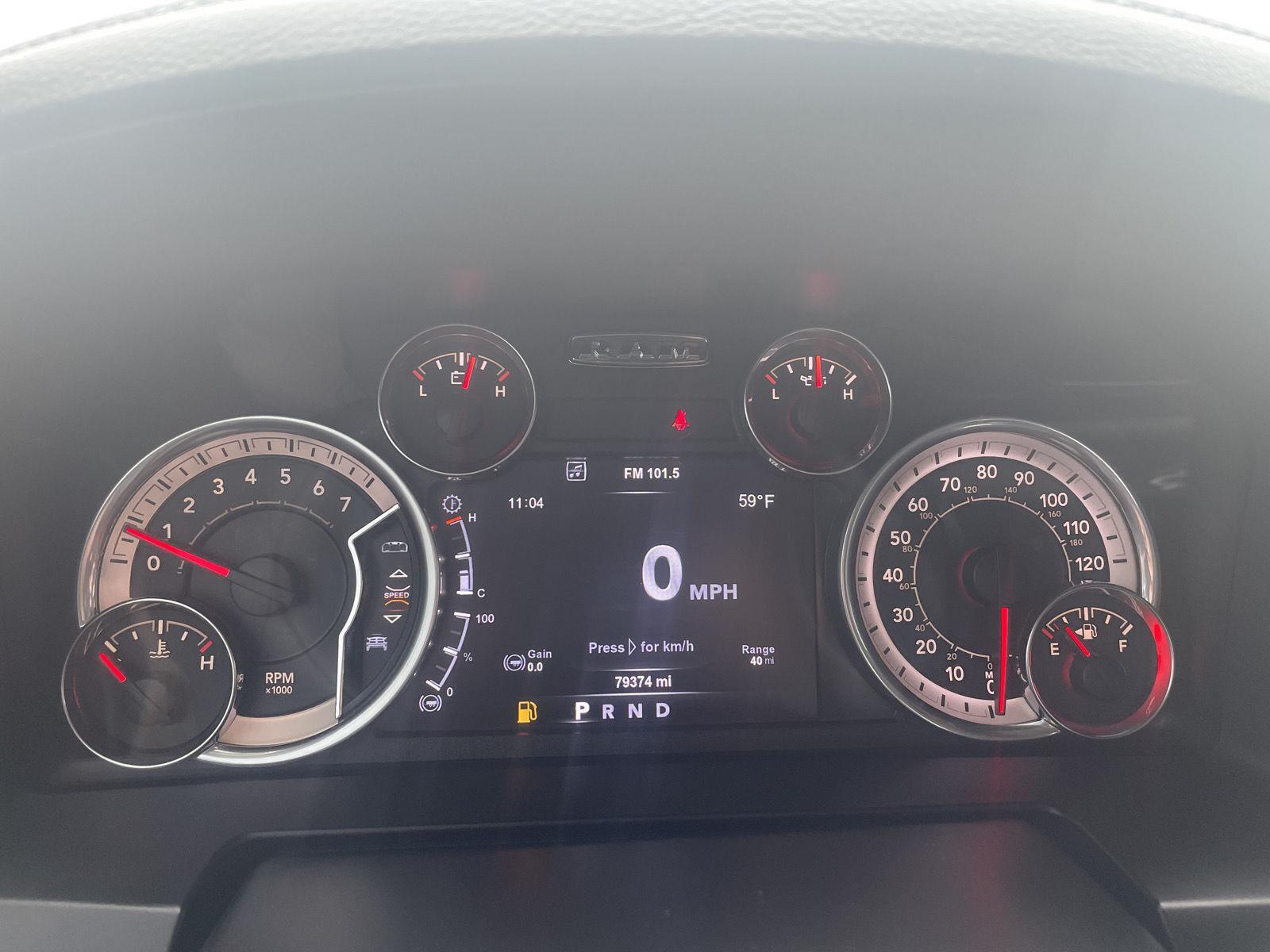 Vehicle photo 3