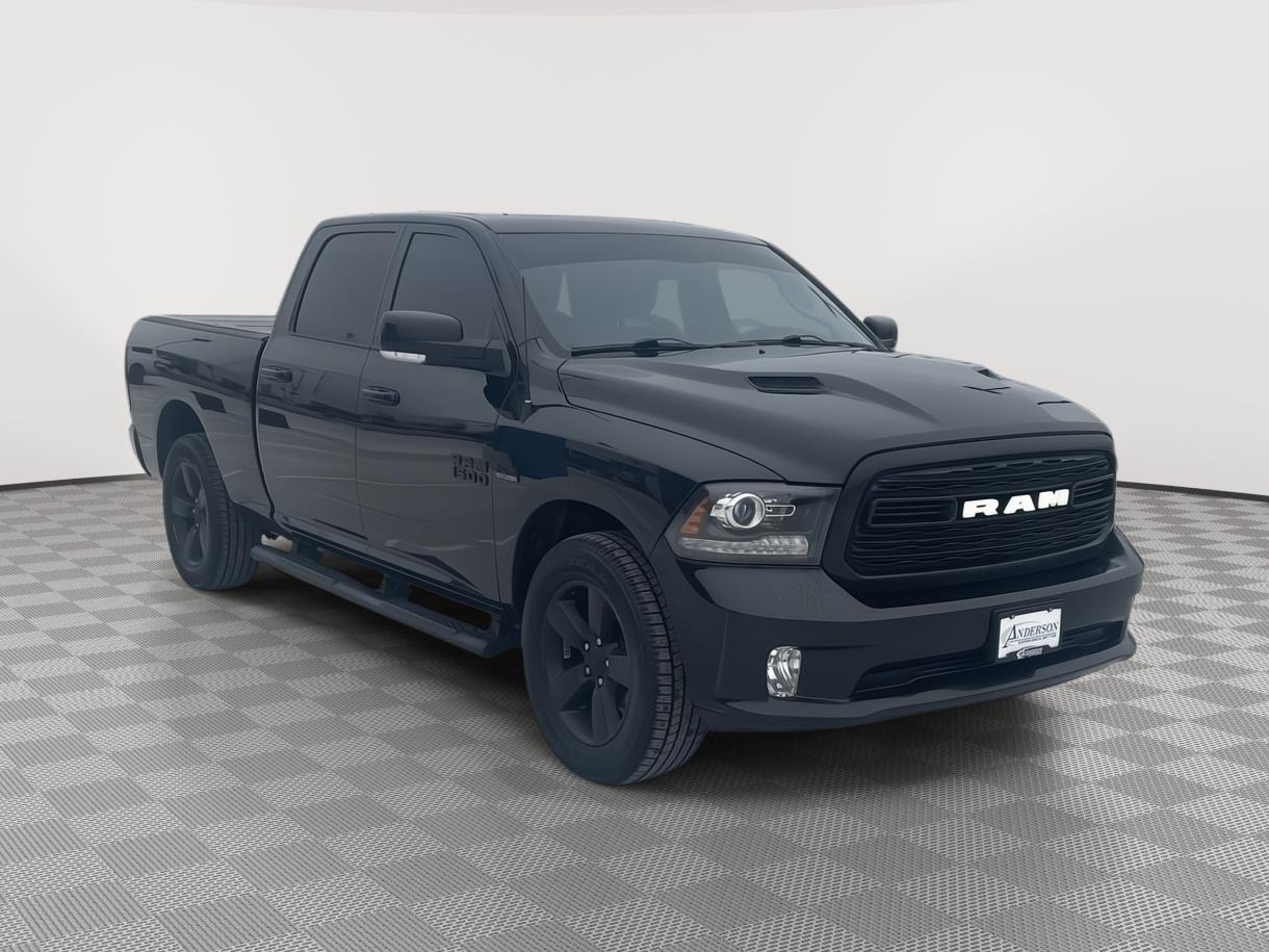 Vehicle photo 8