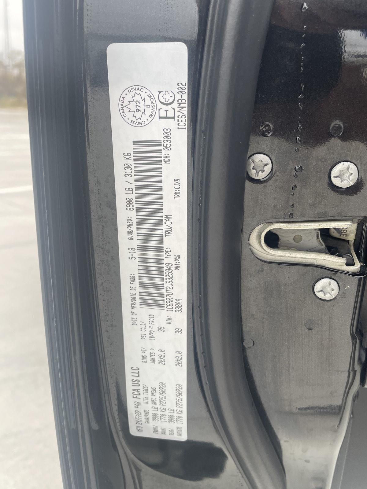 Vehicle photo 11