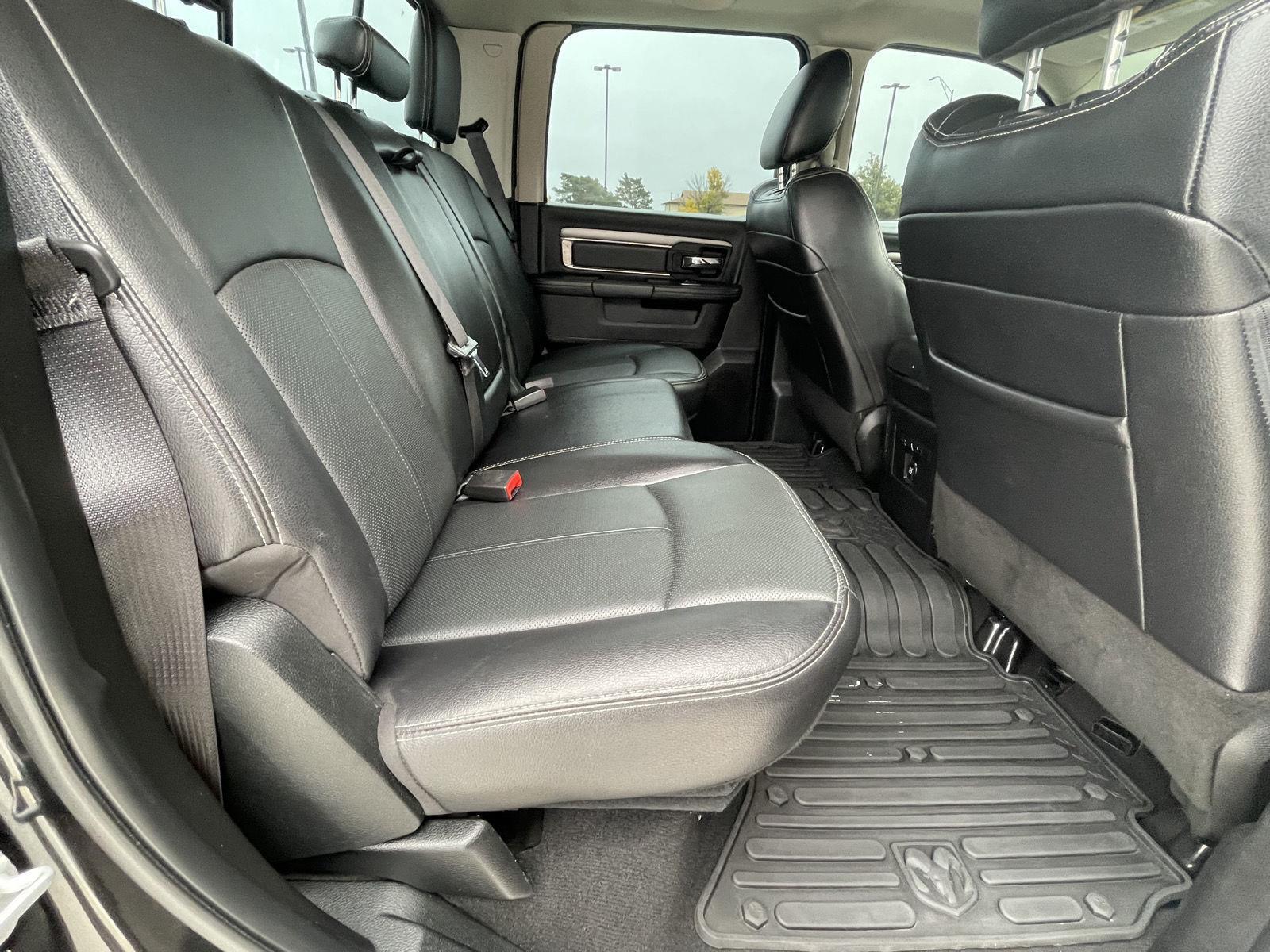 Vehicle photo 16