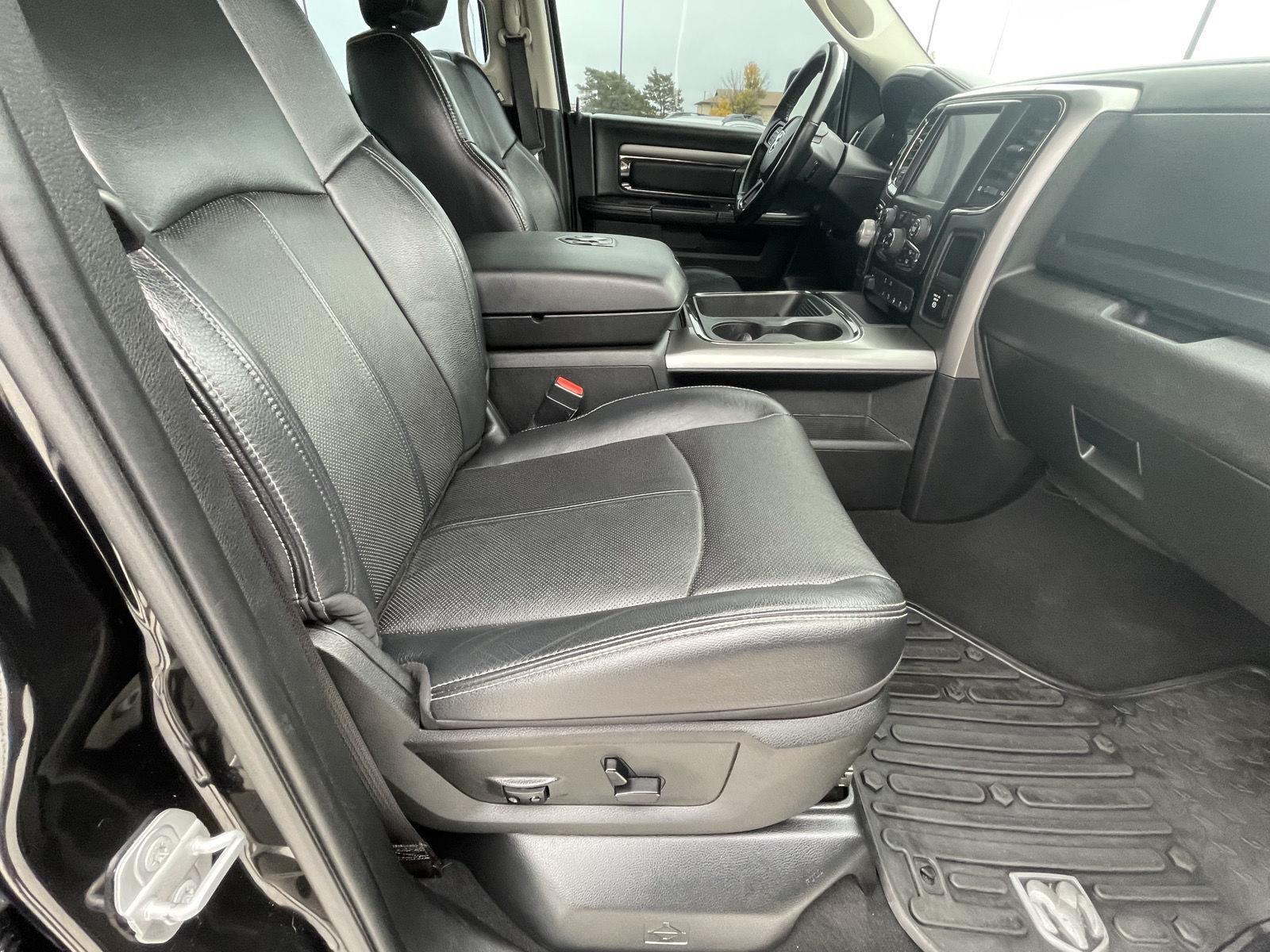 Vehicle photo 17