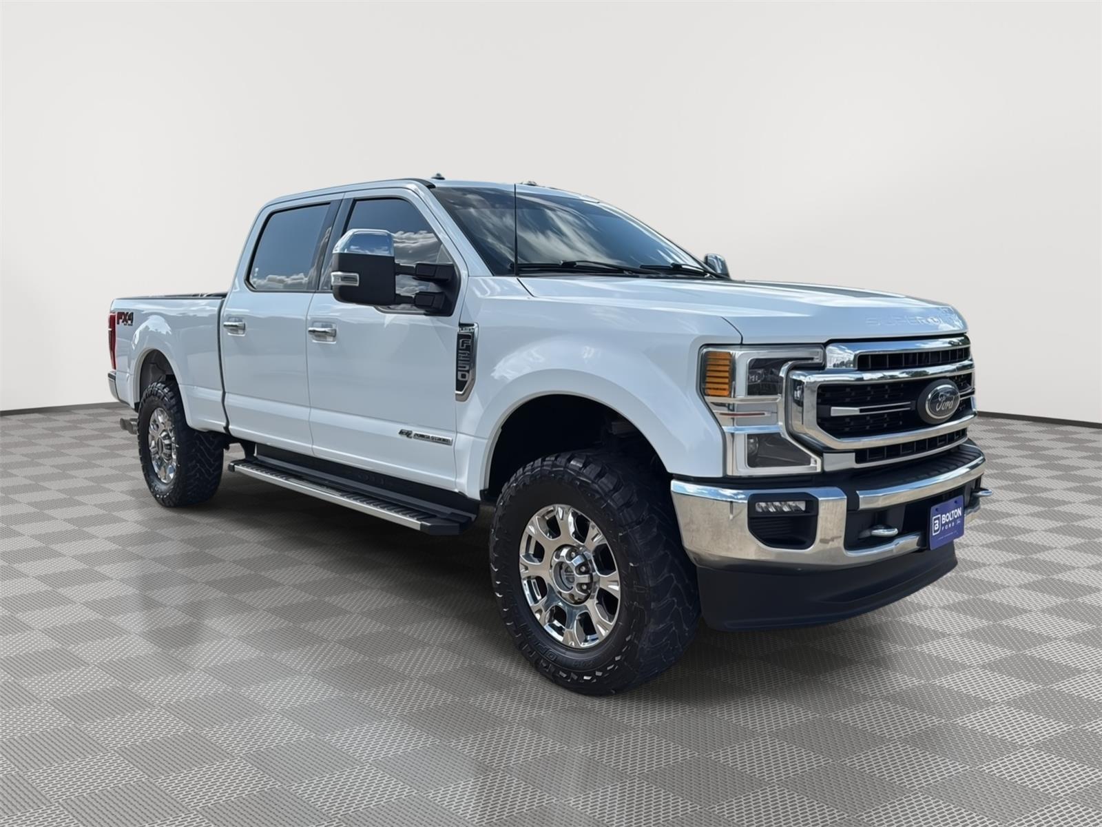 View vehicle photo 7