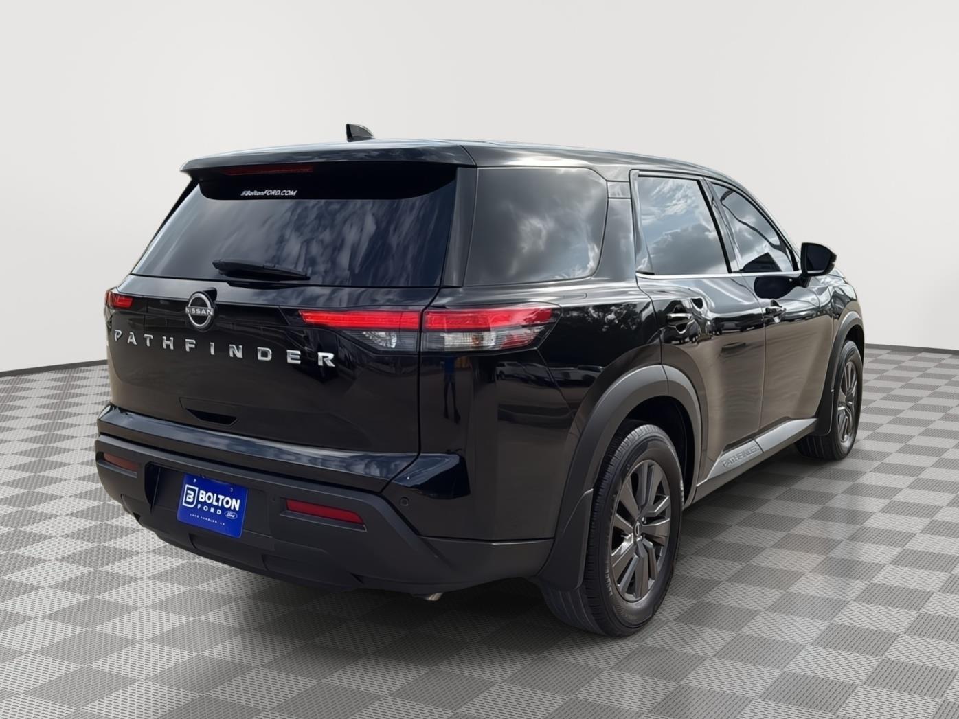 View vehicle photo 5