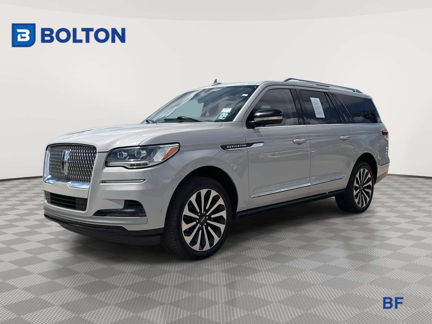 Ceramic Pearl Metallic Tri-Coat 2022 Lincoln Navigator SUV / Crossover 4X2 Automatic