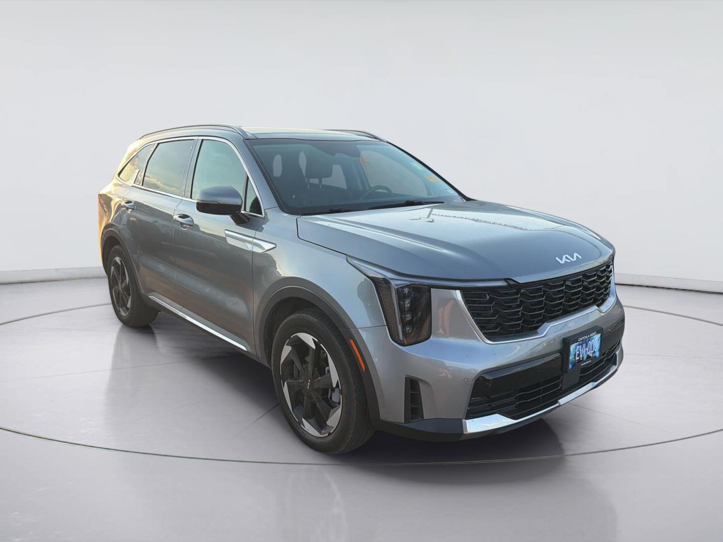 Steel Gray 2025 Kia Sorento Hybrid SUV / Crossover All-Wheel Drive 6-Speed Automatic