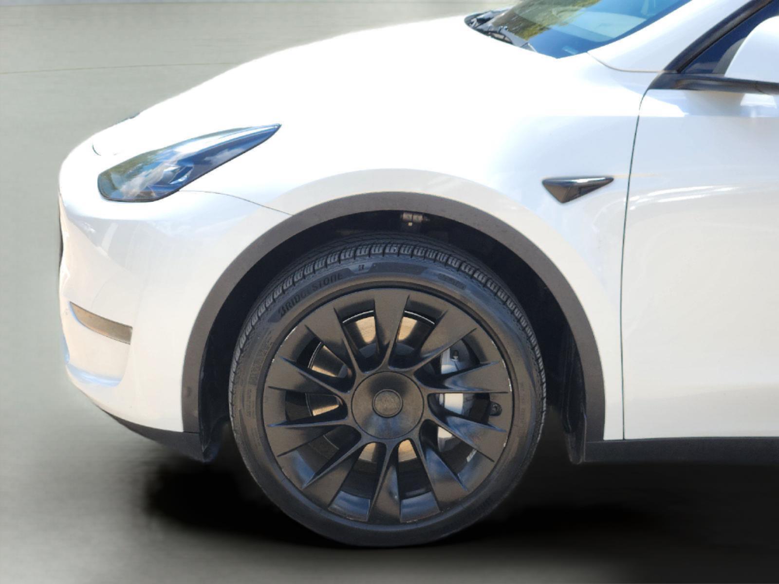 Used 2023 Pearl White Multi-Coat Tesla Long Range image 8