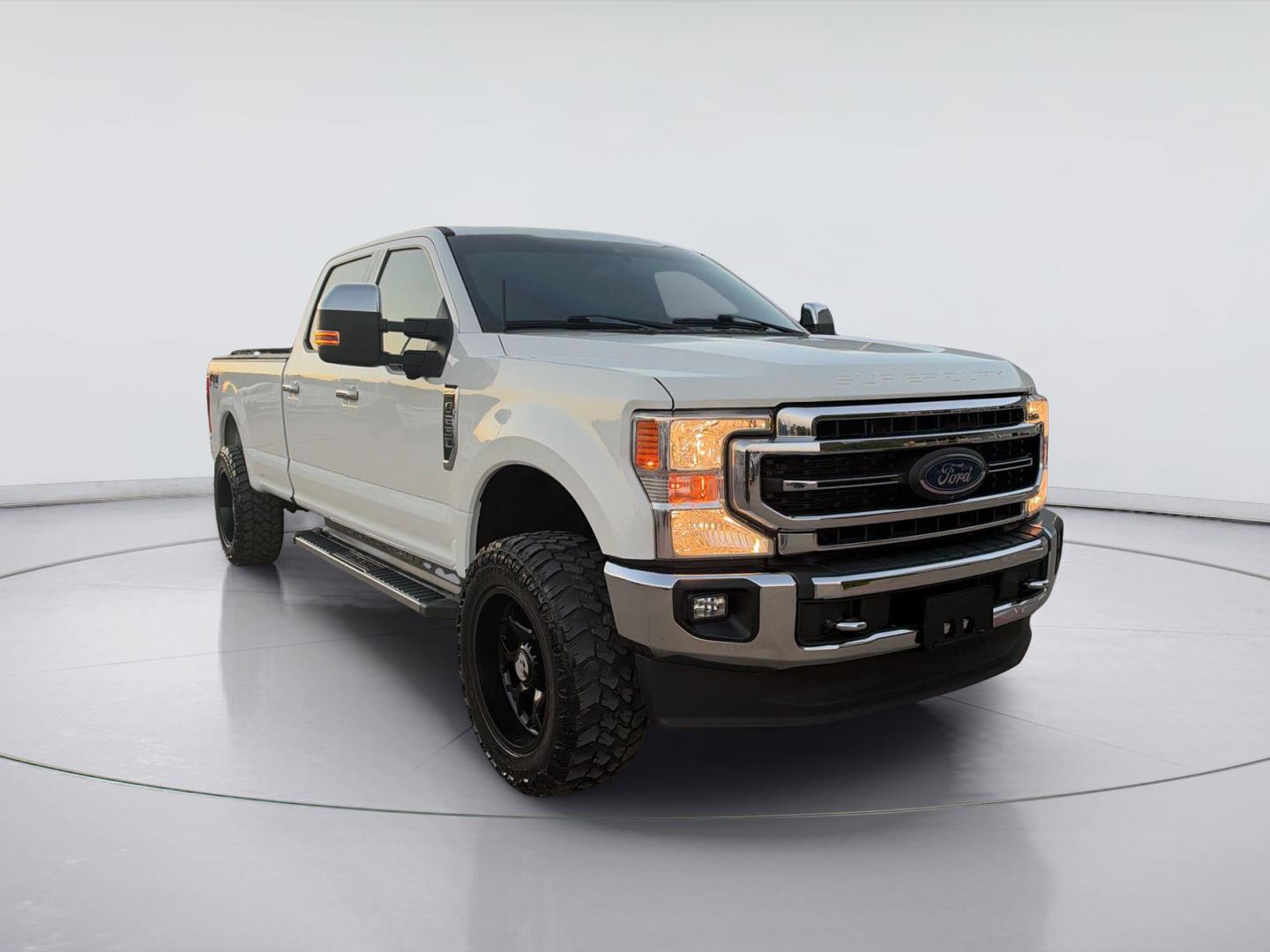 2022 Ford F-250 Super Duty Lariat Crew Cab 4WD