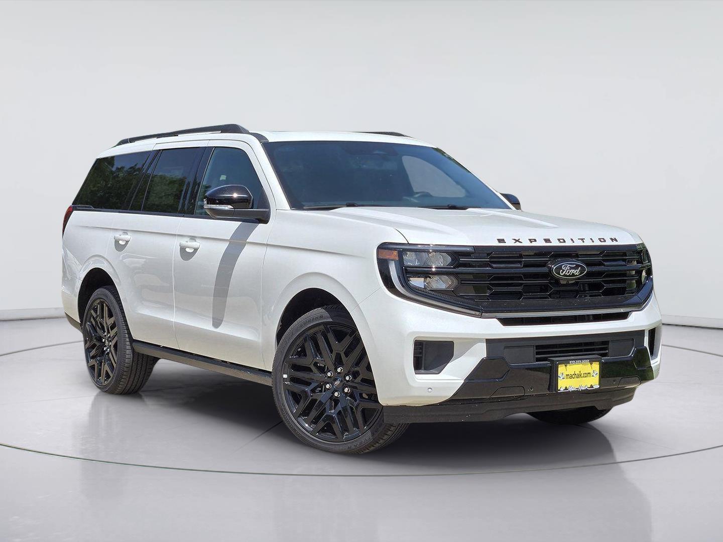 Star White Metallic Tri-Coat 2026 Ford Expedition SUV / Crossover Four-Wheel Drive Automatic