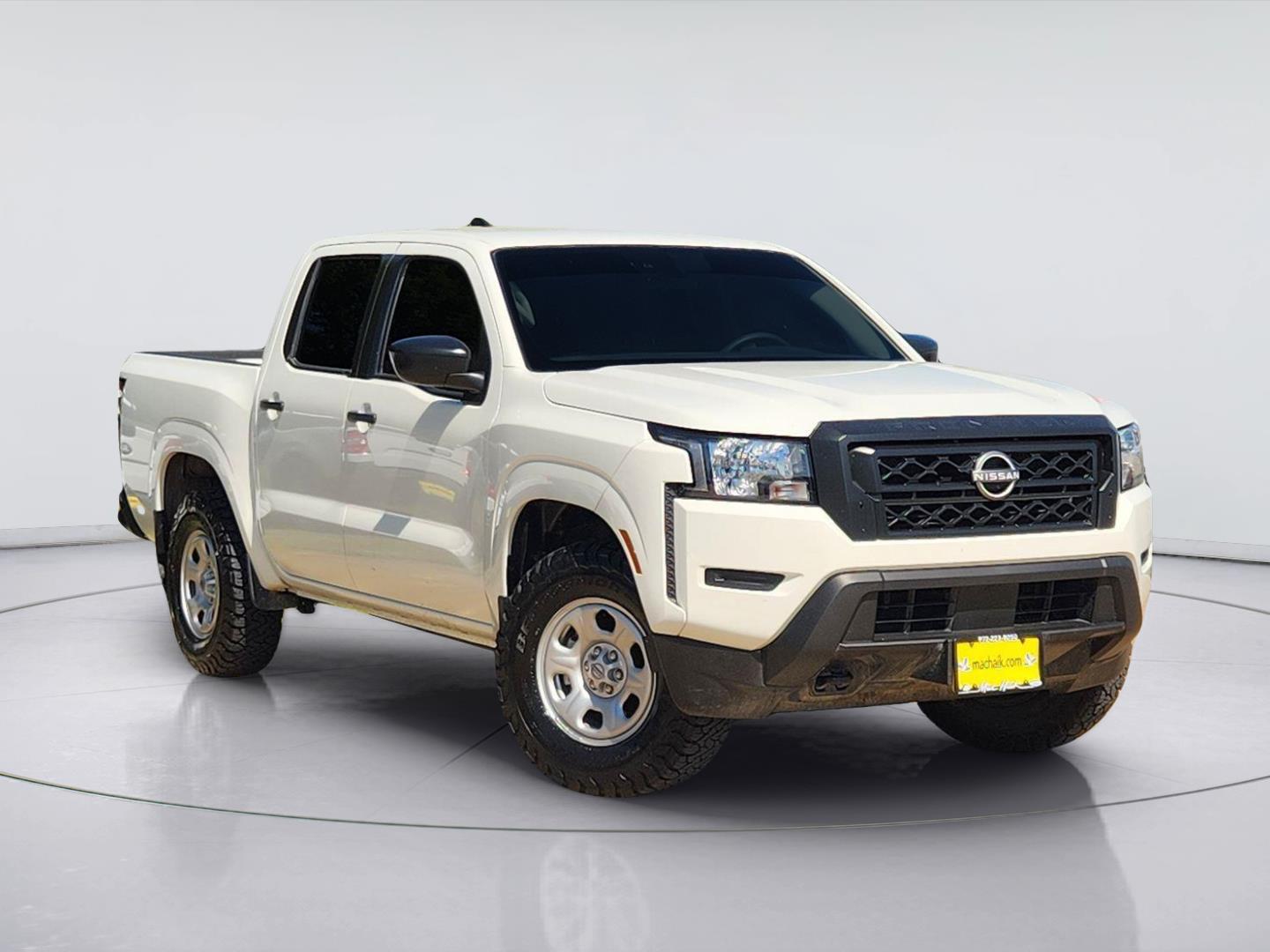 Glacier White 2024 Nissan Frontier Pickup Truck Four-Wheel Drive Automatic