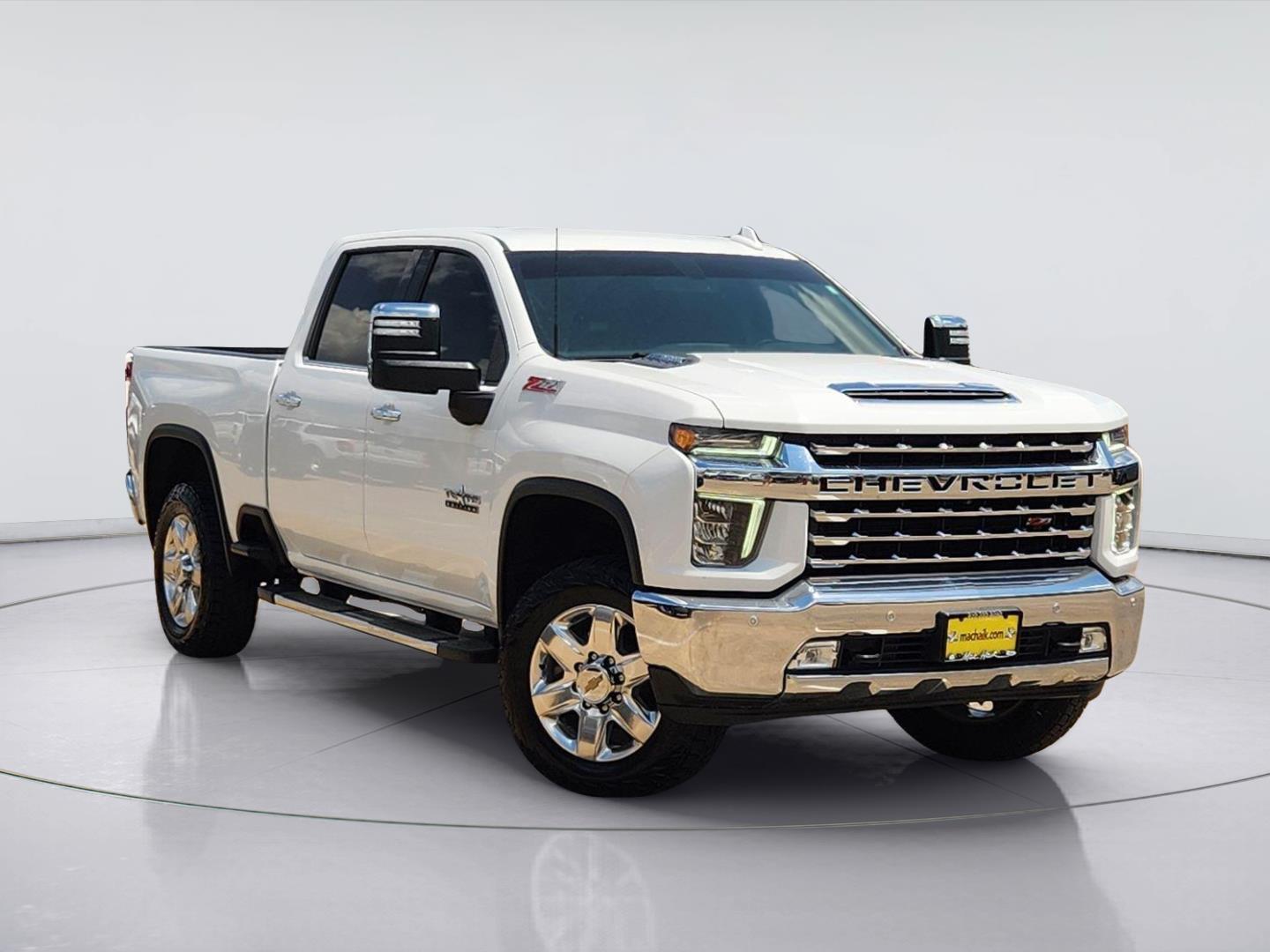 Summit White 2022 Chevrolet Silverado 2500HD Pickup Truck Four-Wheel Drive Automatic