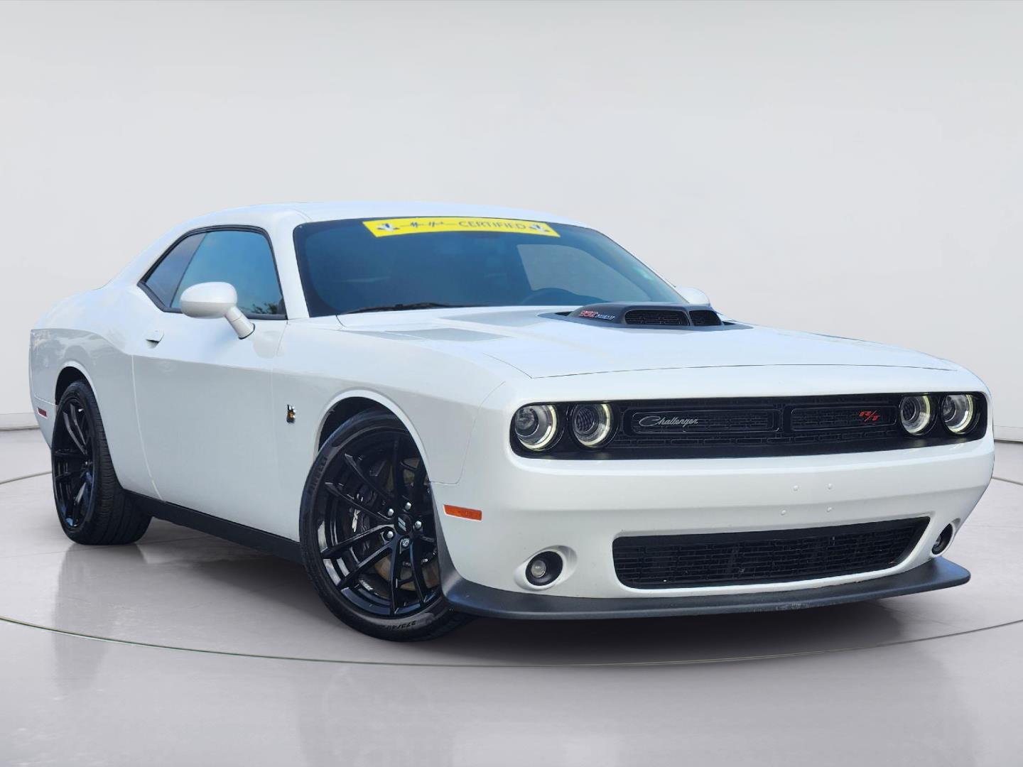 White Knuckle Clearcoat 2022 Dodge Challenger Coupe Rear-Wheel Drive 6-Speed Manual