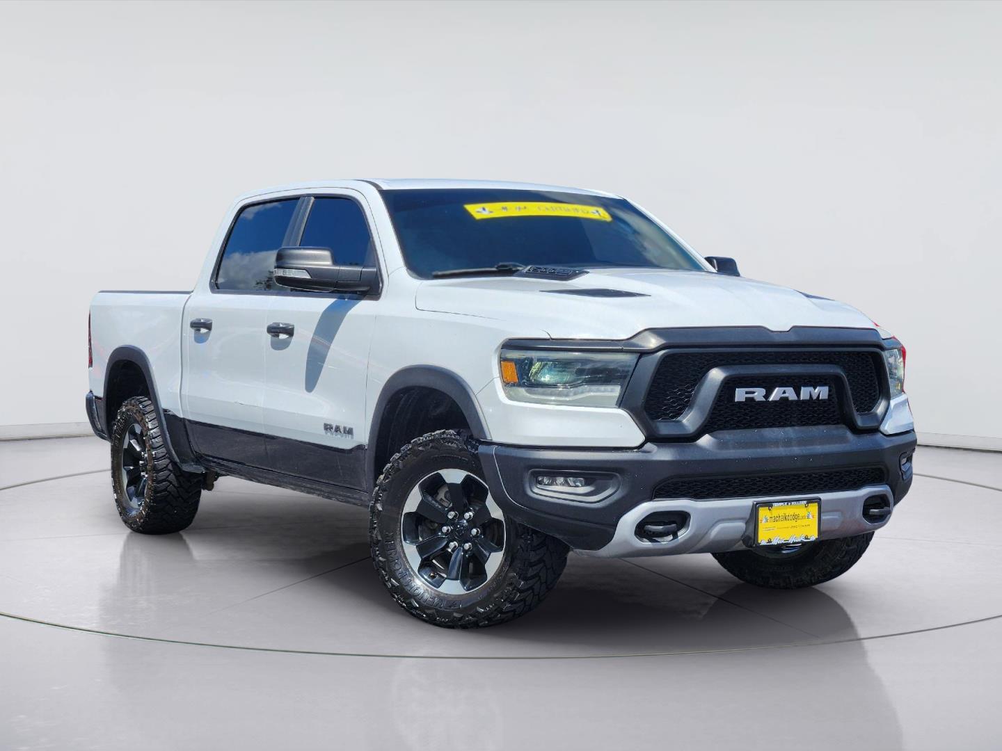 Bright White Clearcoat 2022 RAM 1500 Pickup Truck Four-Wheel Drive 8-Speed Automatic