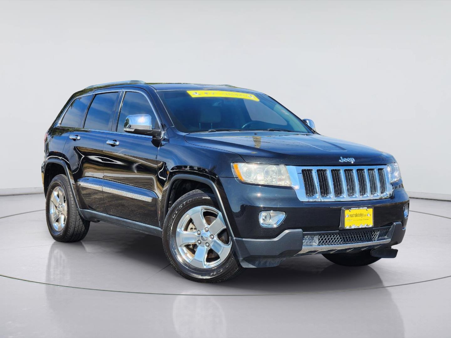 Brilliant Black Crystal Pearl 2013 Jeep Grand Cherokee SUV / Crossover 4X2 5-Speed Automatic