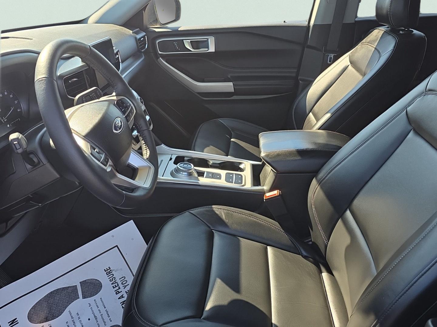 Iconic Silver 2024 Ford Explorer SUV / Crossover Rear-Wheel Drive Automatic