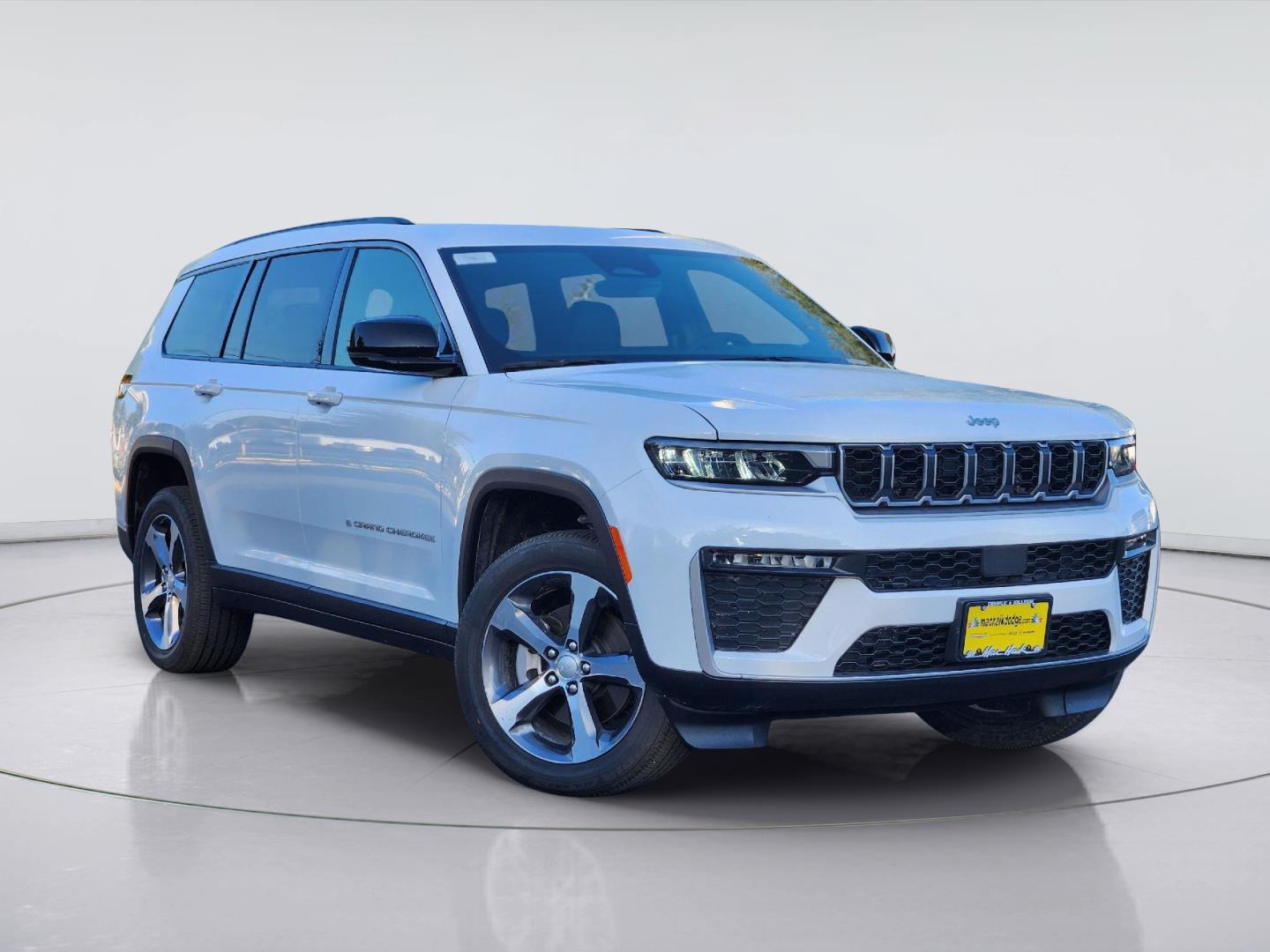 Bright White Clearcoat 2026 Jeep Grand Cherokee L SUV / Crossover Four-Wheel Drive 8-Speed Automatic