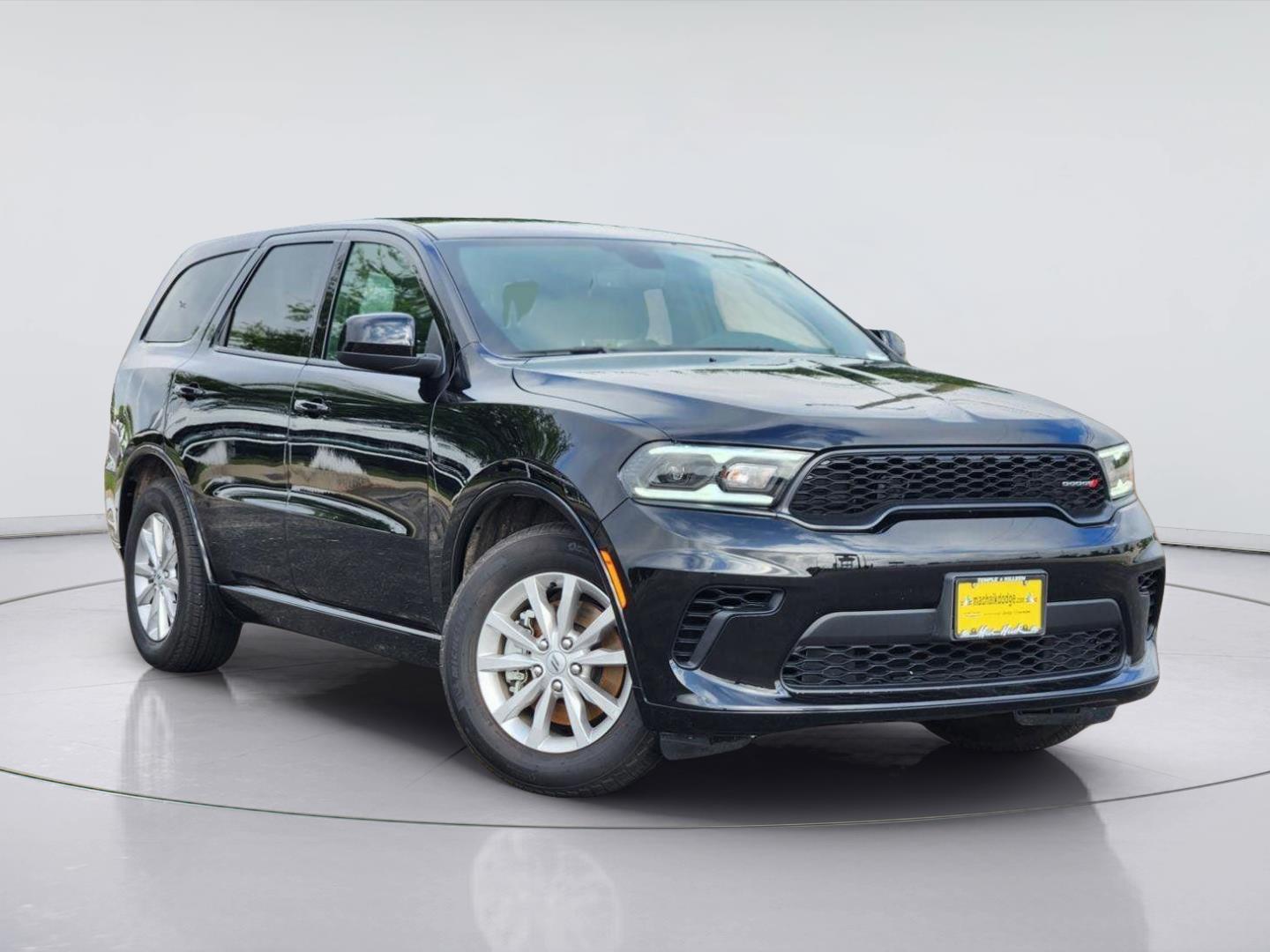 DB Black Clearcoat 2026 Dodge Durango SUV / Crossover Rear-Wheel Drive 8-Speed Automatic