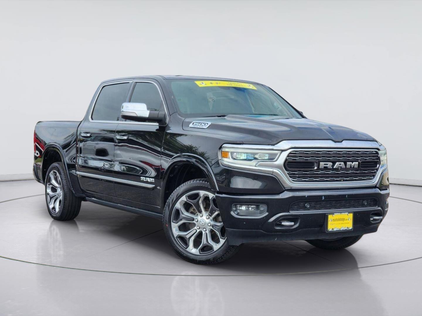 2019 RAM 1500 Negro (Diamond Black Crystal Pearlcoat) Camioneta 4X2 8 velocidades Automática