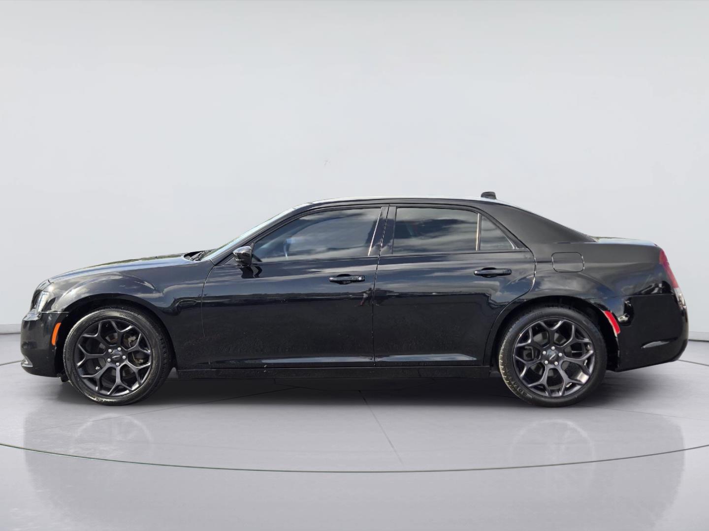 2019 Chrysler 300 Touring at Mac Haik CDJR North Houston