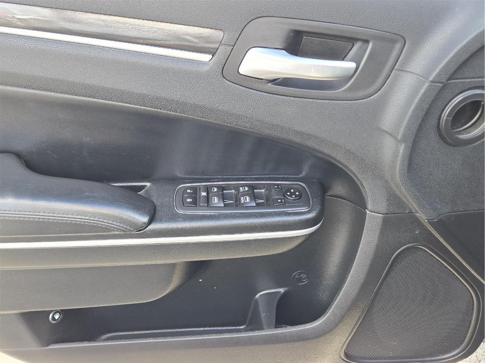 2019 Chrysler 300 Touring at Mac Haik CDJR North Houston