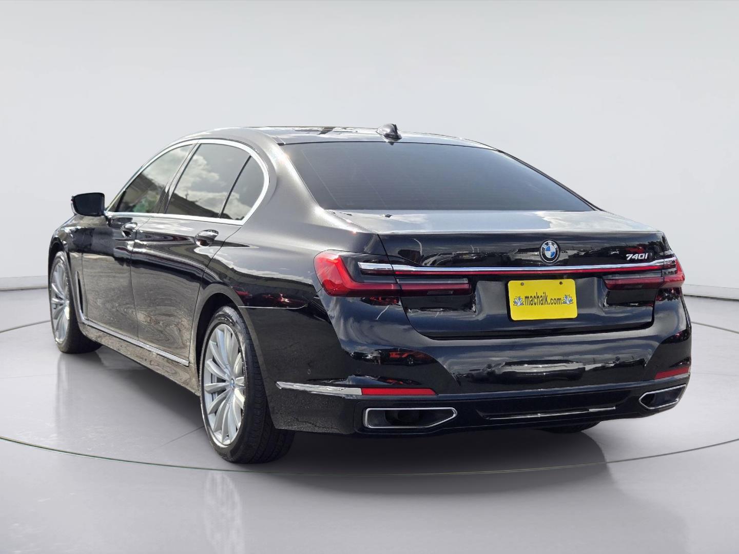 2022 BMW 7 Series 740i - 5