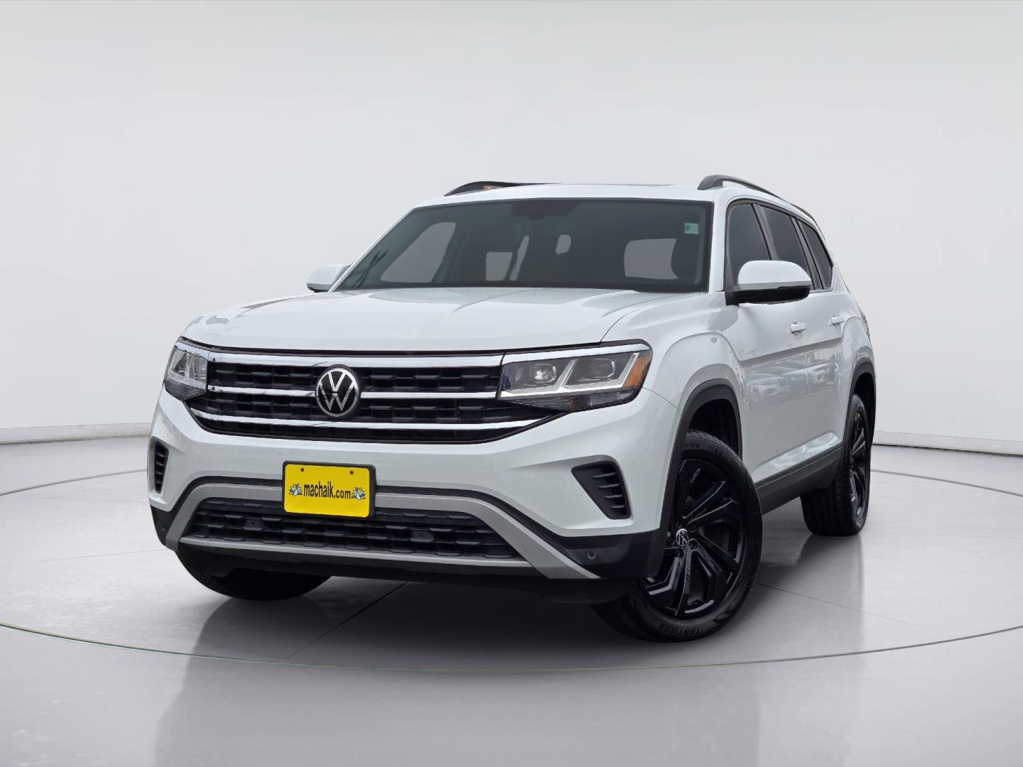 Pure White 2022 Volkswagen Atlas SUV / Crossover Front-Wheel Drive Automatic