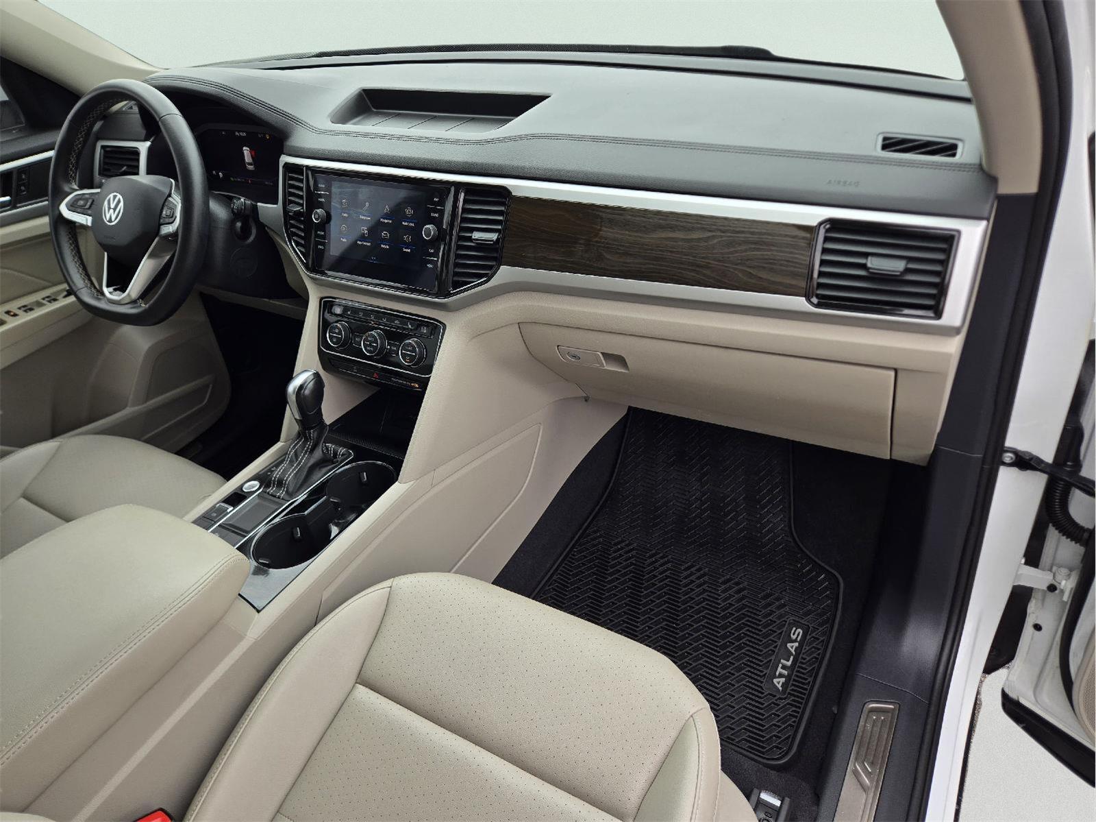 2022 Volkswagen Atlas 2.0T SE w/Technology at AutoNation Chevrolet Gulf Fwy