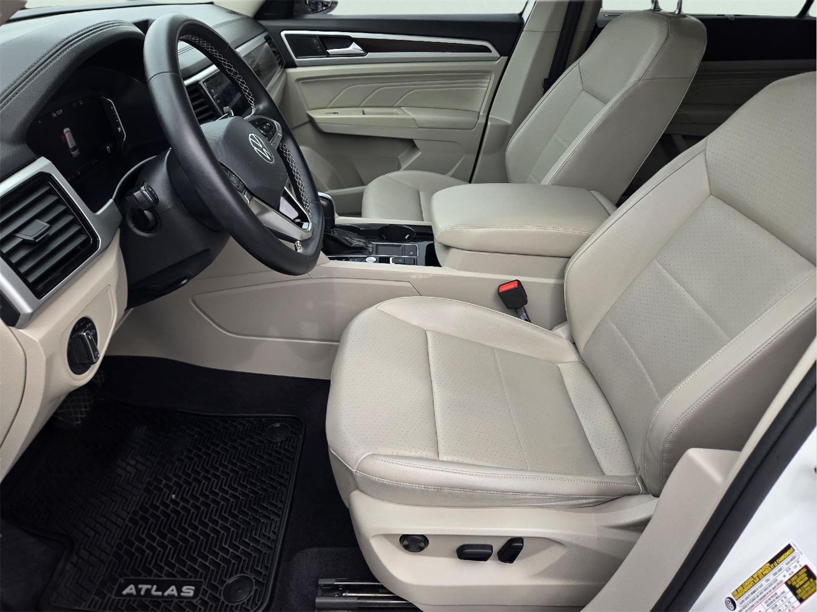 2022 Volkswagen Atlas 2.0T SE w/Technology at AutoNation Chevrolet Gulf Fwy