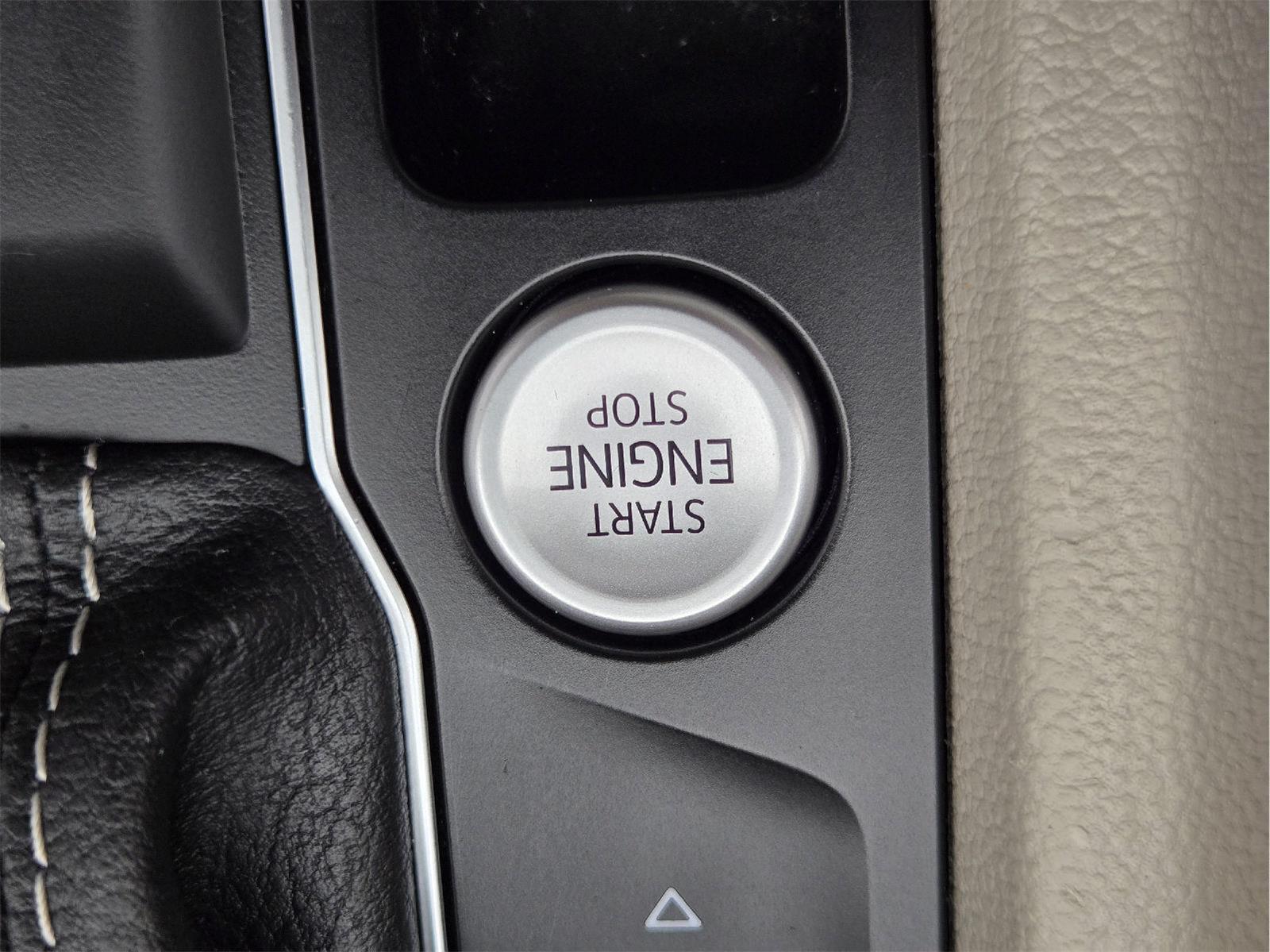 2022 Volkswagen Atlas 2.0T SE w/Technology at AutoNation Chevrolet Gulf Fwy