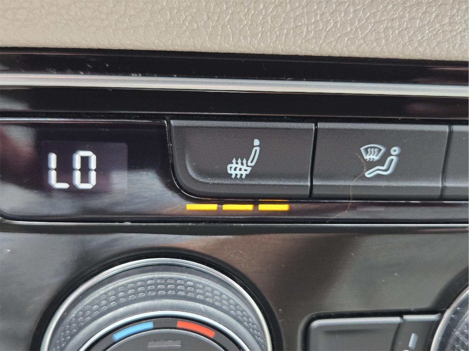 2022 Volkswagen Atlas 2.0T SE w/Technology at AutoNation Chevrolet Gulf Fwy