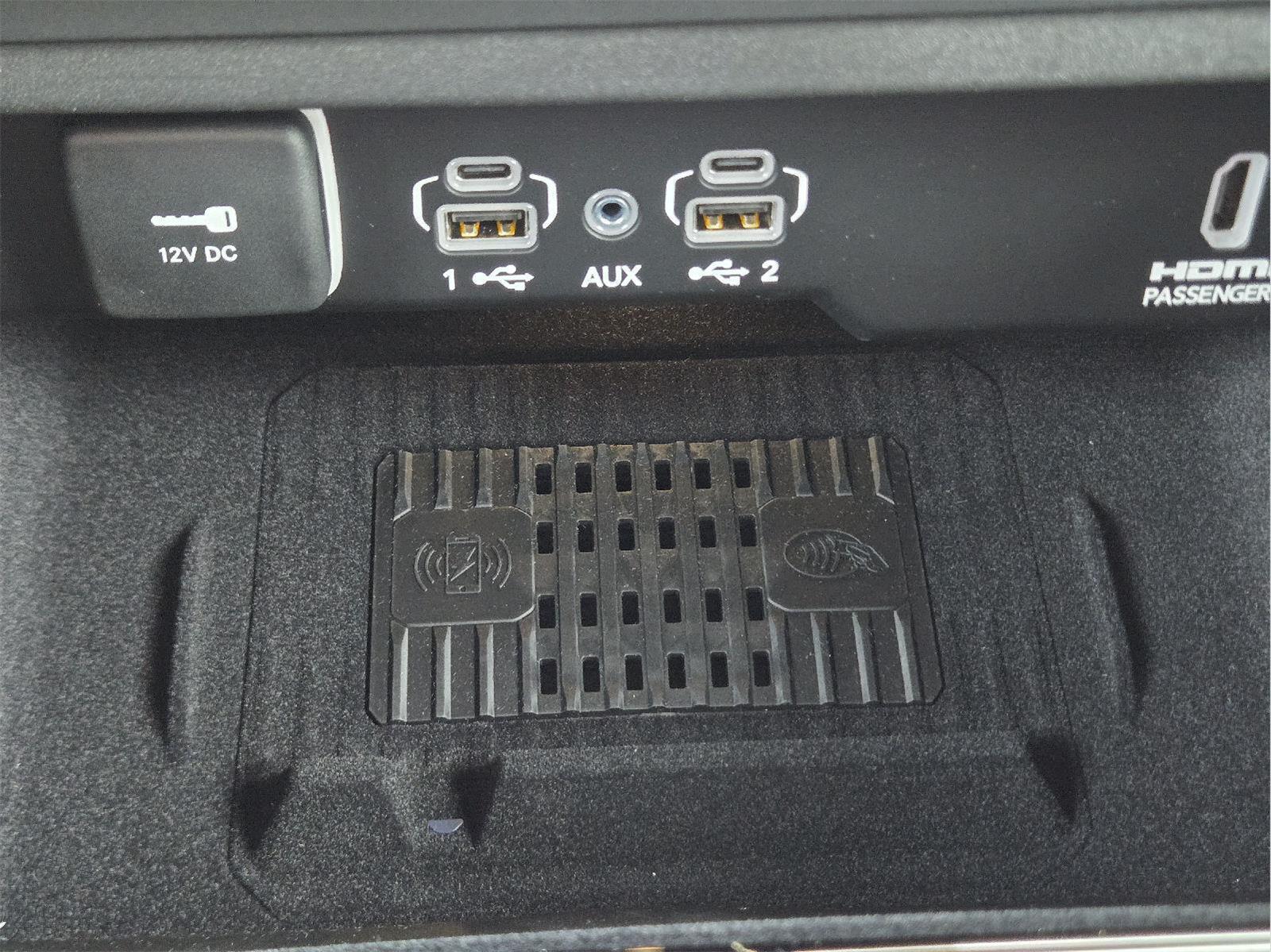 2026 Jeep Grand Wagoneer photo 14 of 16