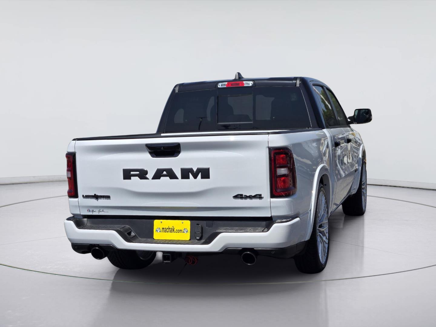 2026 Ram 1500 photo 3 of 17